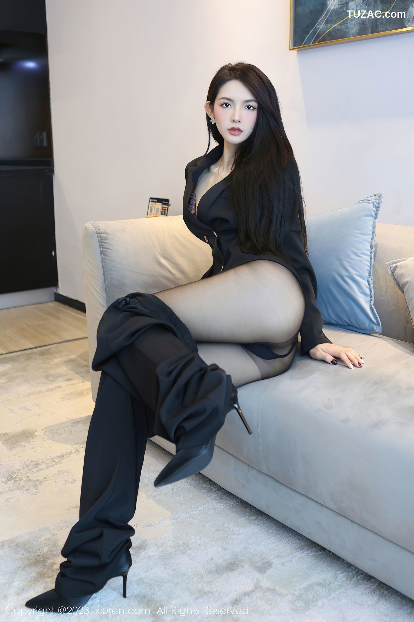 XiuRen秀人网-6576-乔一一-深色服饰灰色蕾丝内衣超薄黑丝-2023.04.14