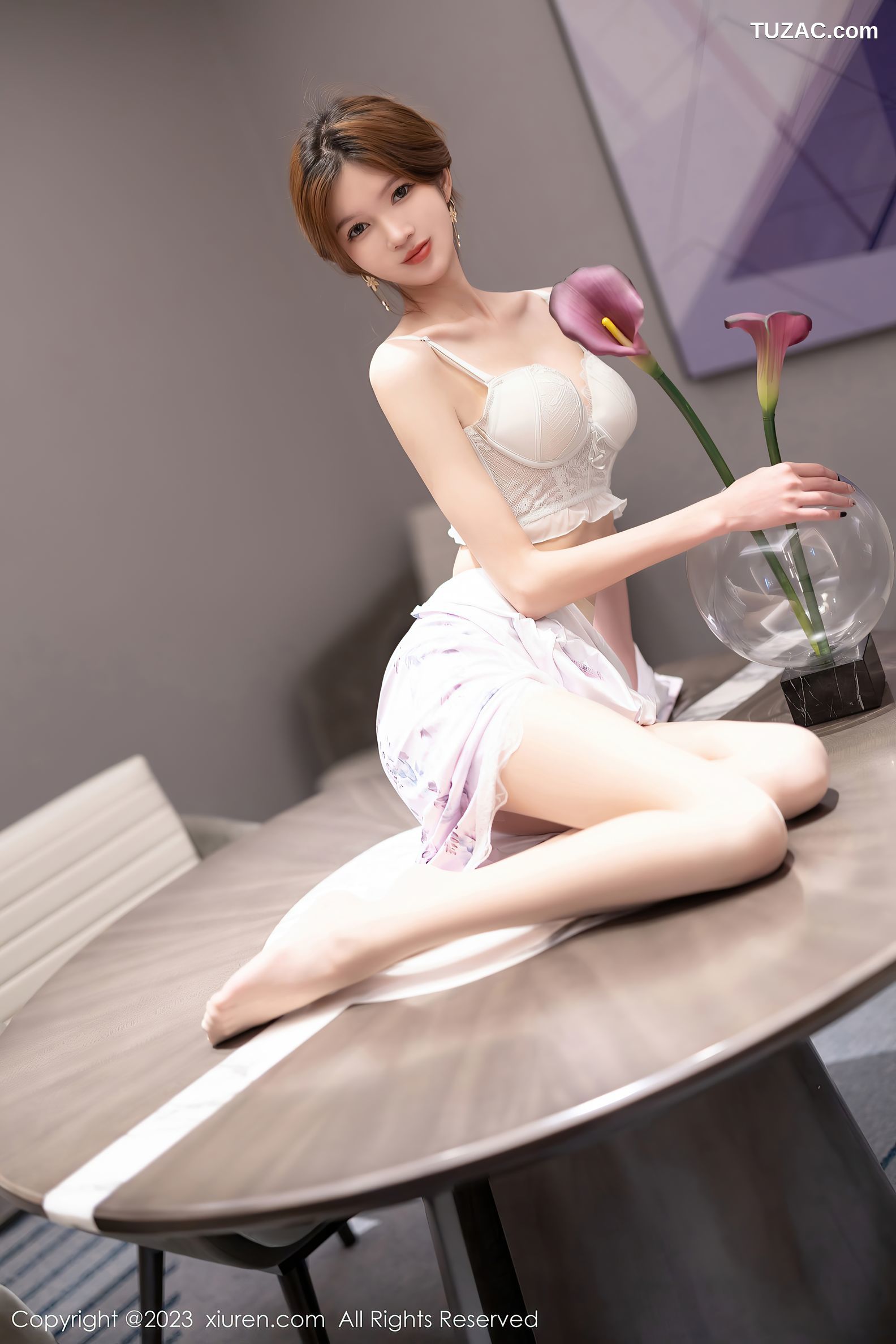 XiuRen秀人网-6591-程程程-图案旗袍白色蕾丝内衣超薄肉丝-2023.04.18