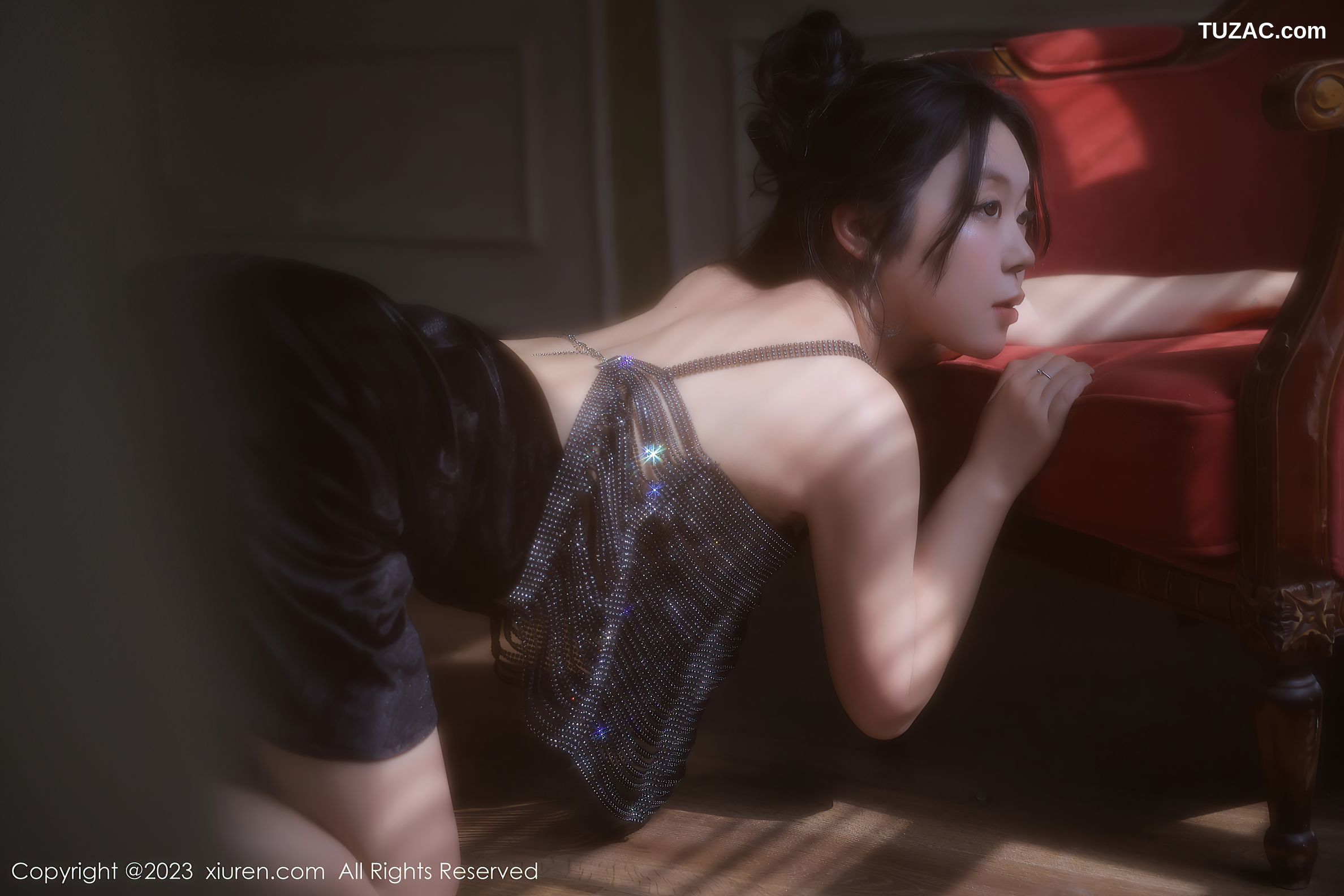 XiuRen秀人网-6601-露露Luncy-万宁旅拍-紫色轻透情趣服饰-2023.04.20