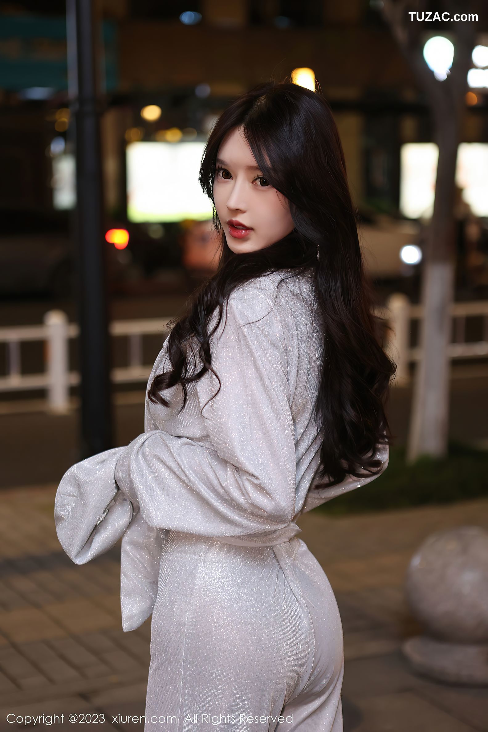 XiuRen秀人网-6605-玉兔miki-简约银灰外衣银灰内衣-2023.04.20