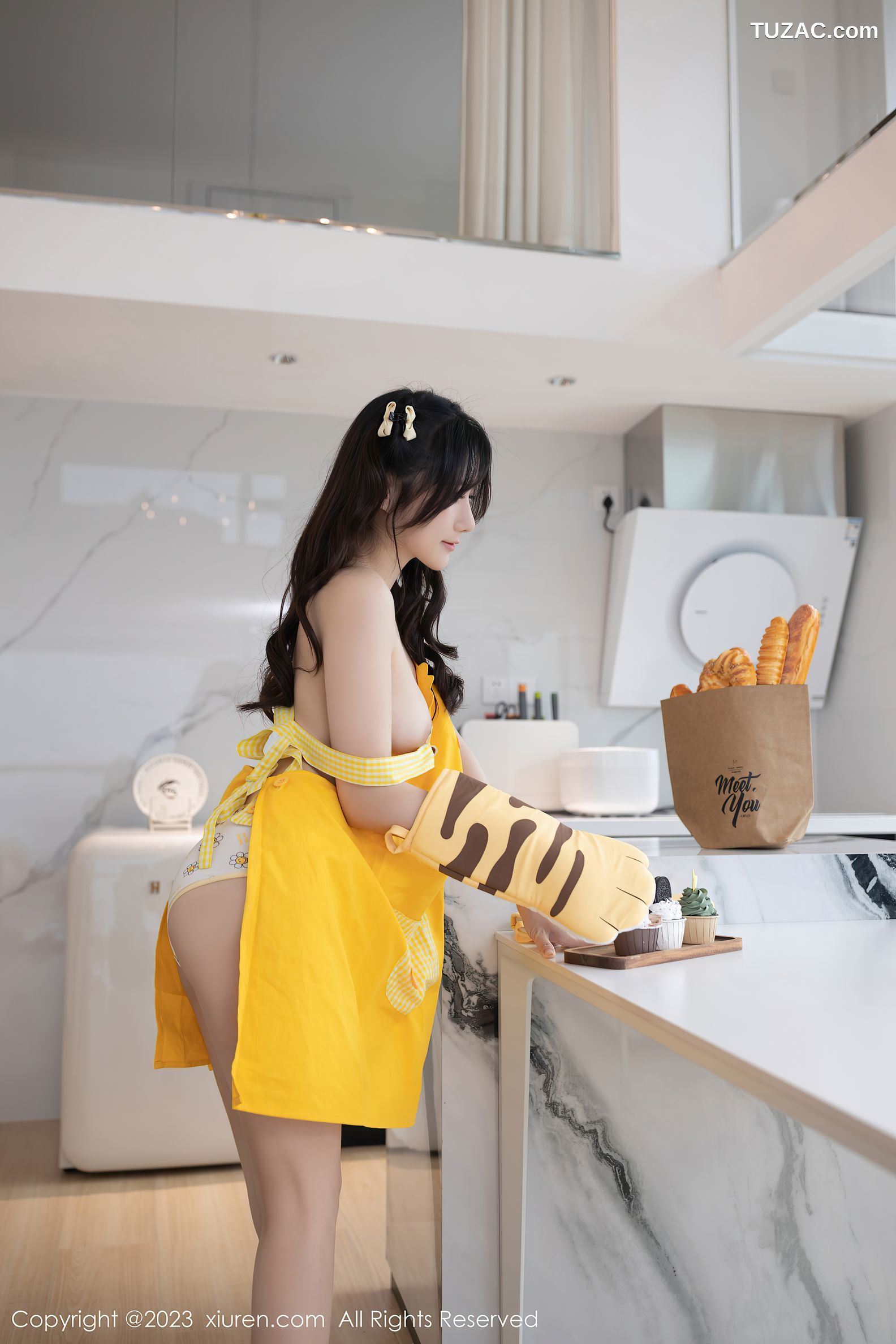 XiuRen秀人网-6615-鱼子酱Fish-黄色真空围裙-白色睡裙-2023.04.21