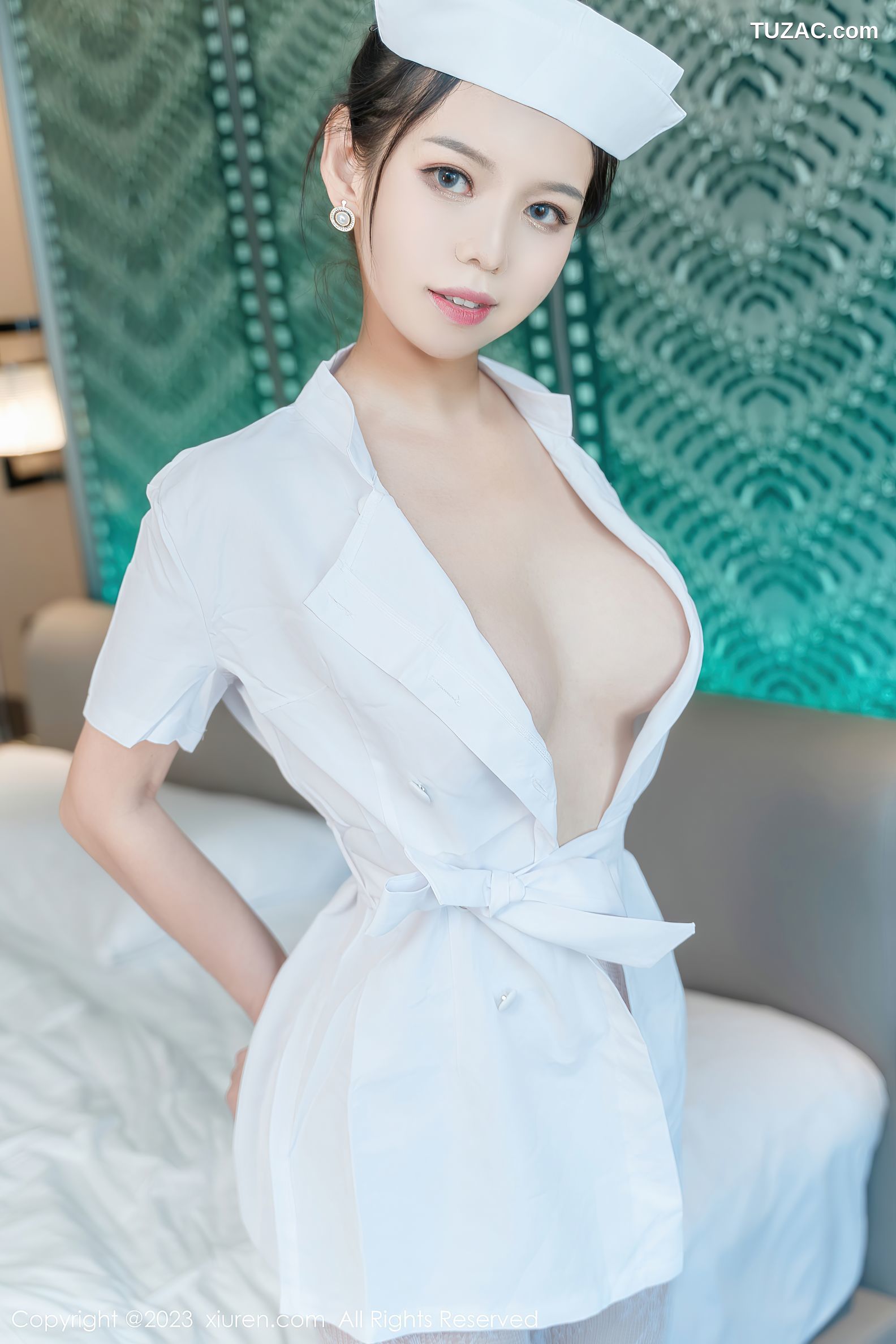 XiuRen秀人网-6618-大美妞儿-白色护士装白色内衣-2023.04.23