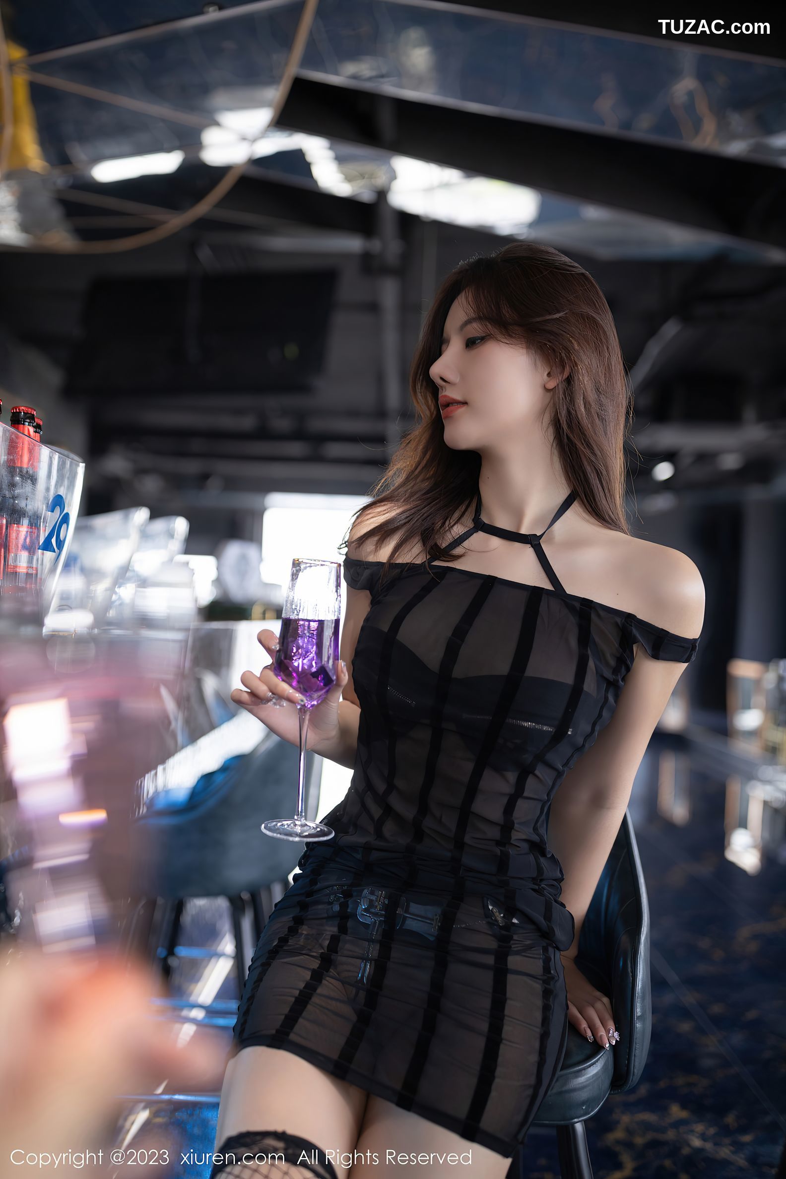 XiuRen秀人网-6622-就是阿朱啊-黑色薄纱裙黑丝网袜-2023.04.23