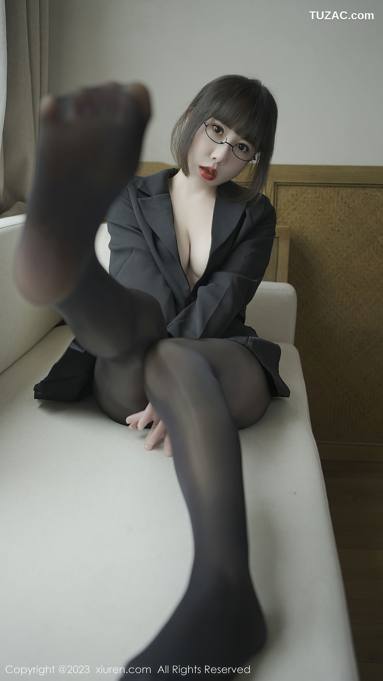 XiuRen秀人网-6629-夏馨瑶-黑色服饰超薄黑丝-2023.04.25