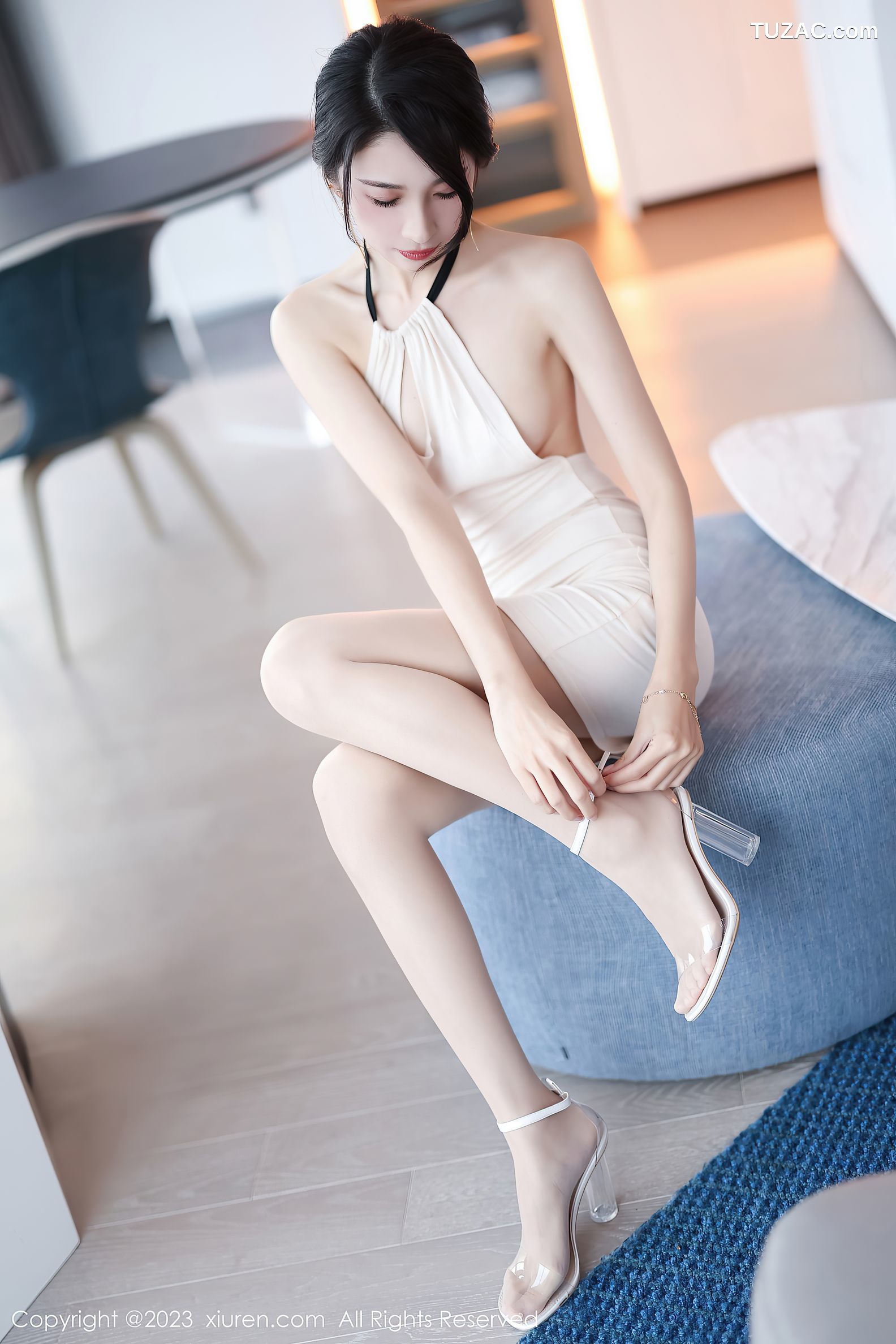 XiuRen秀人网-6631-林乐一-米色连身短裙原色丝袜-2023.04.25