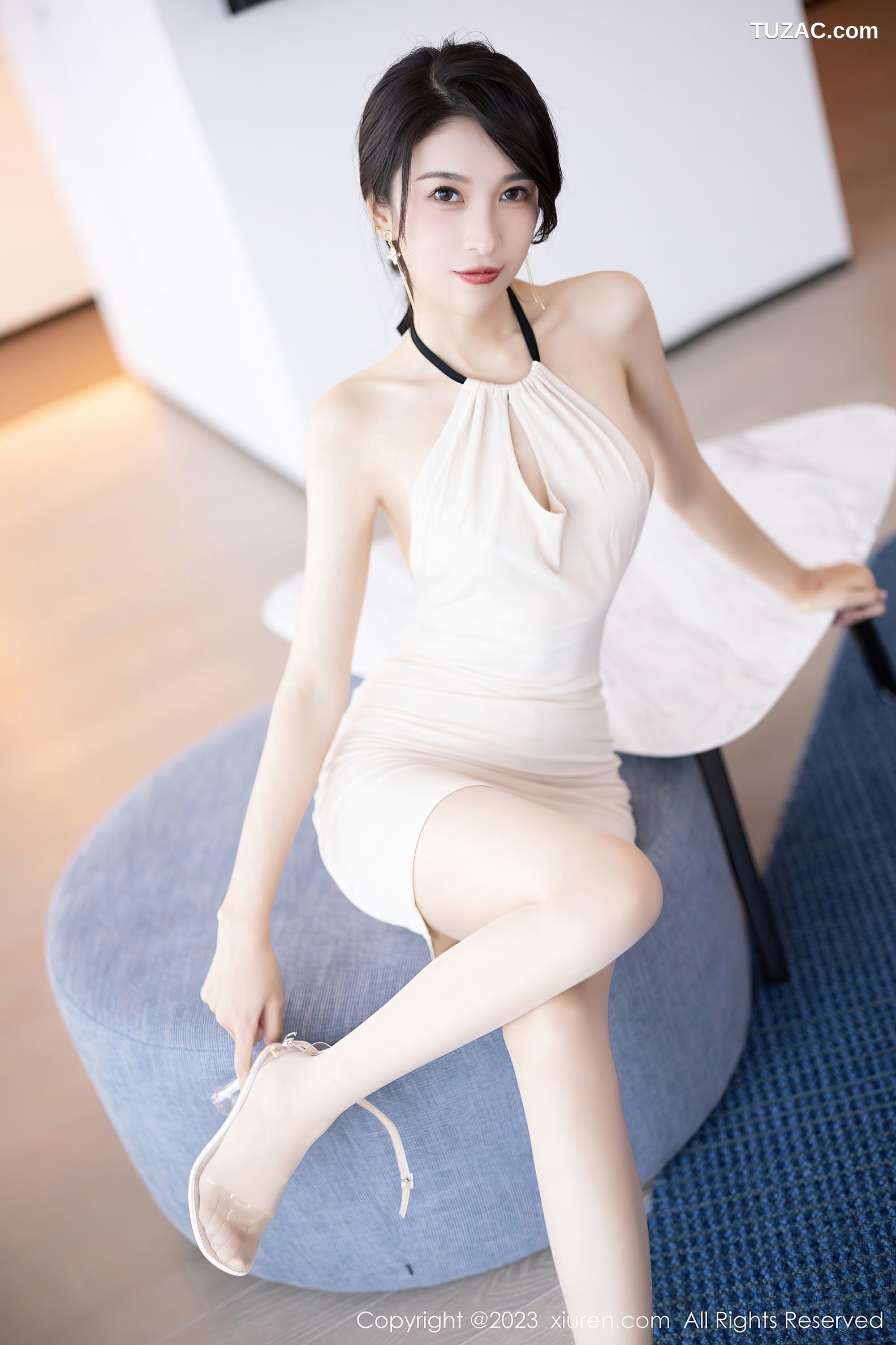 XiuRen秀人网-6631-林乐一-米色连身短裙原色丝袜-2023.04.25