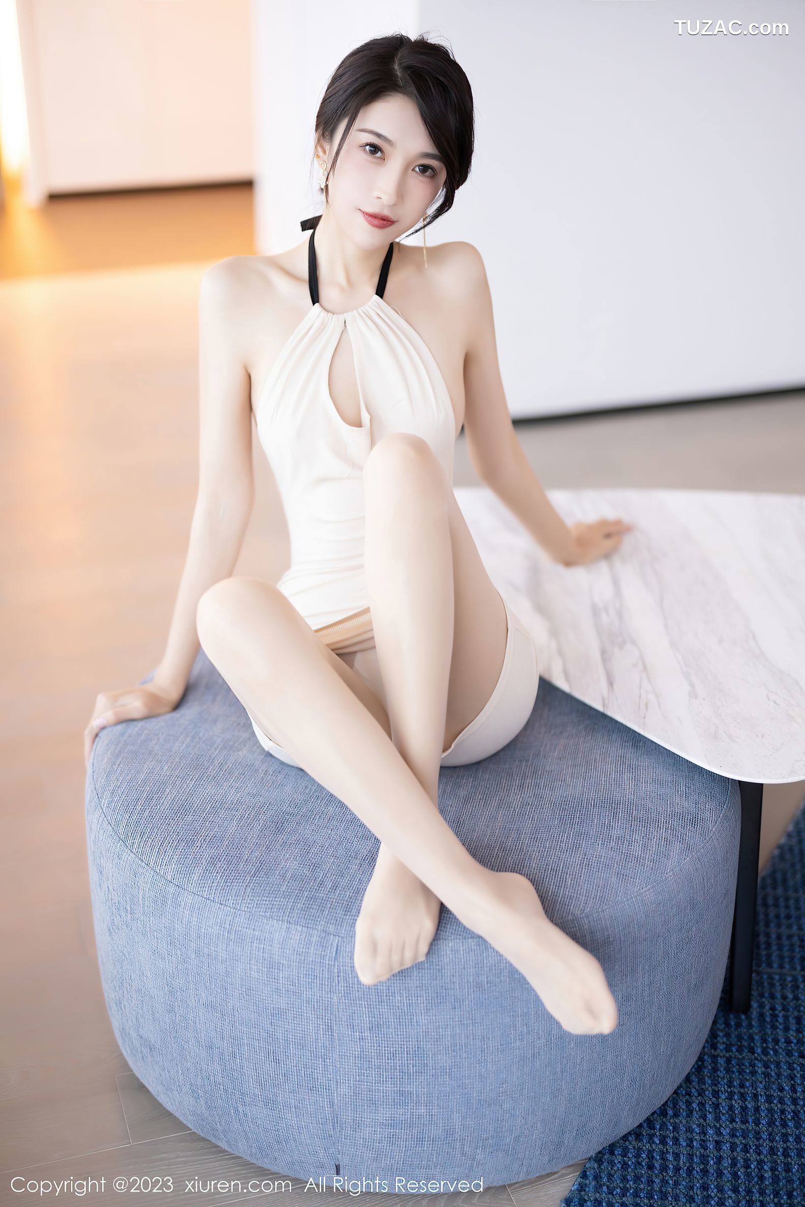 XiuRen秀人网-6631-林乐一-米色连身短裙原色丝袜-2023.04.25