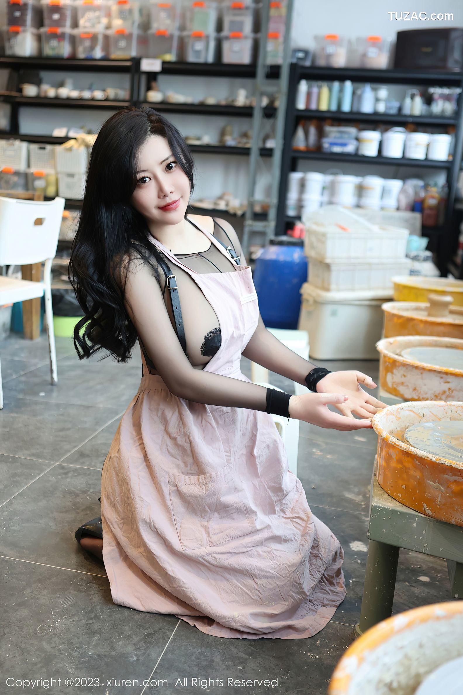 XiuRen秀人网-6647-王婉悠Queen-黑色轻透情趣服豪乳遮点-2023.04.27