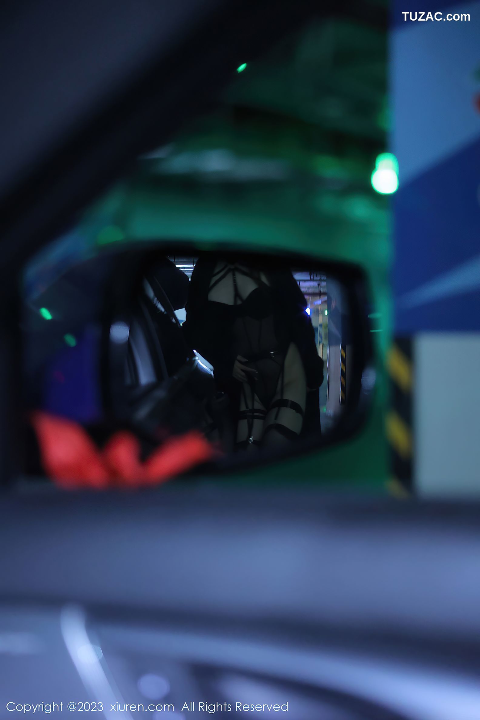 XiuRen秀人网-6650-江真真-黑色薄透情趣内衣黑丝吊带袜-2023.04.27