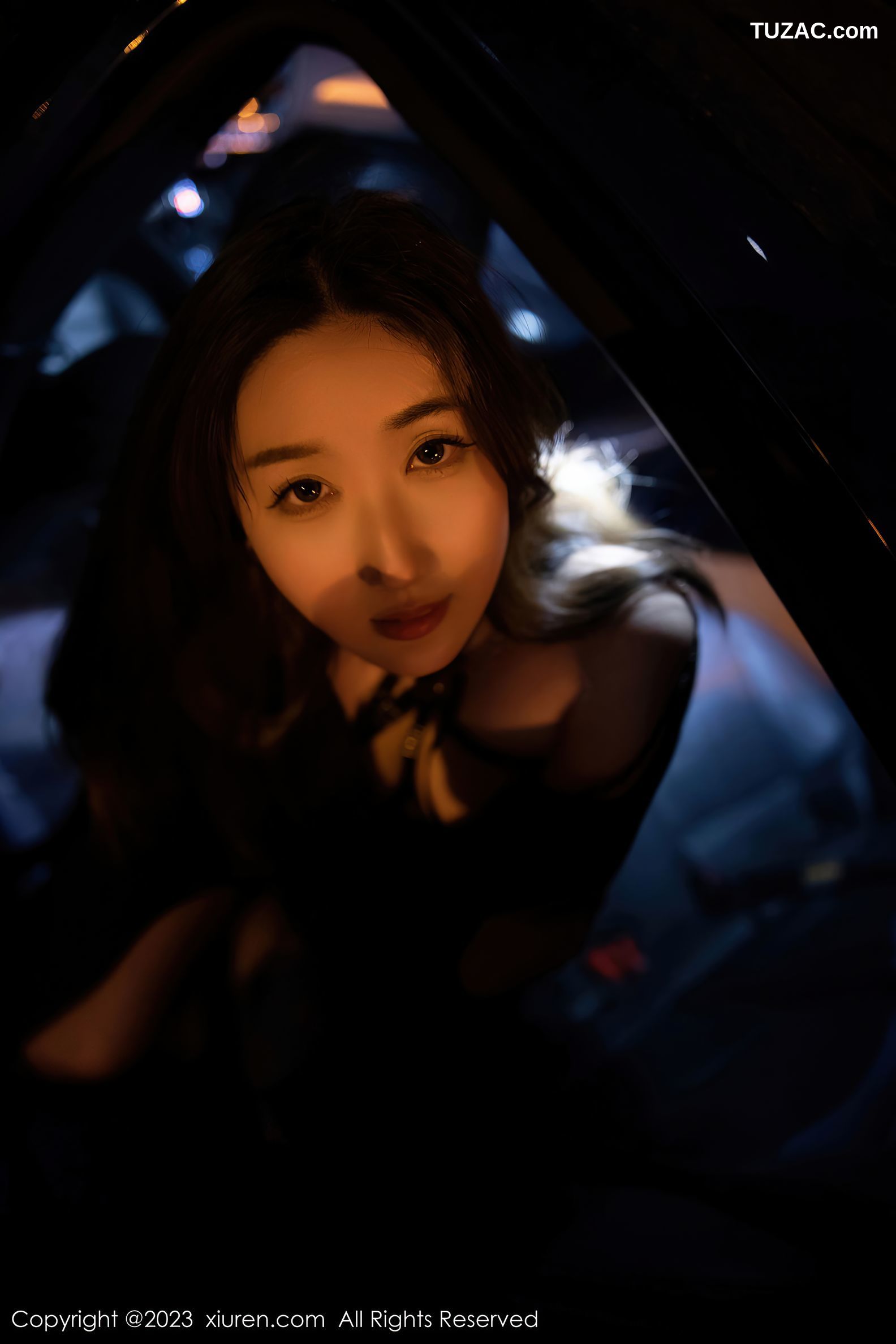 XiuRen秀人网-6650-江真真-黑色薄透情趣内衣黑丝吊带袜-2023.04.27