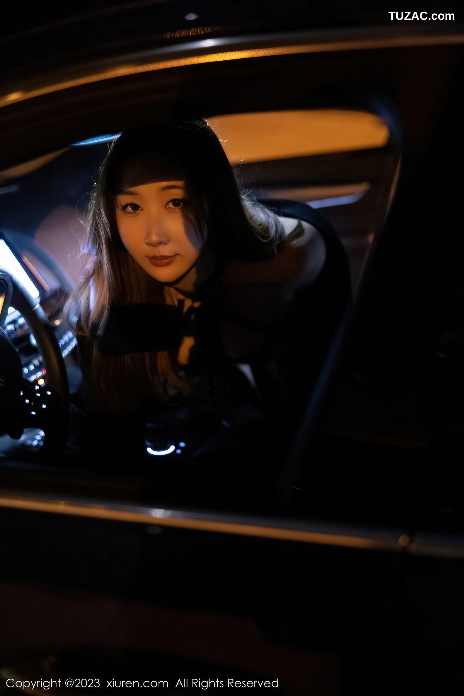 XiuRen秀人网-6650-江真真-黑色薄透情趣内衣黑丝吊带袜-2023.04.27