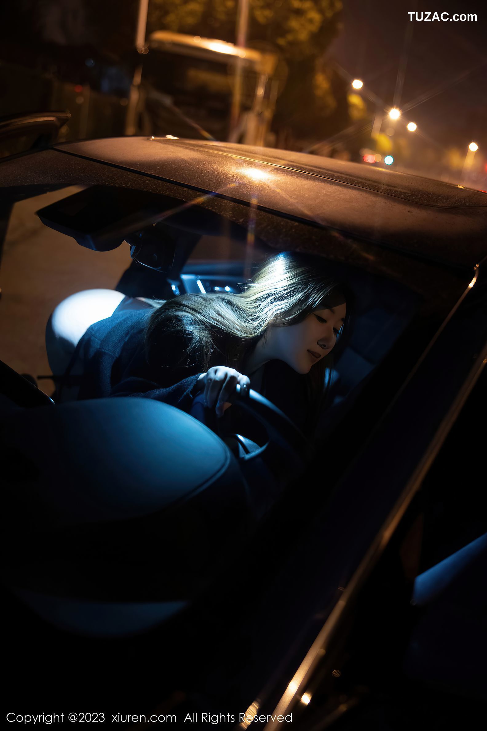 XiuRen秀人网-6650-江真真-黑色薄透情趣内衣黑丝吊带袜-2023.04.27