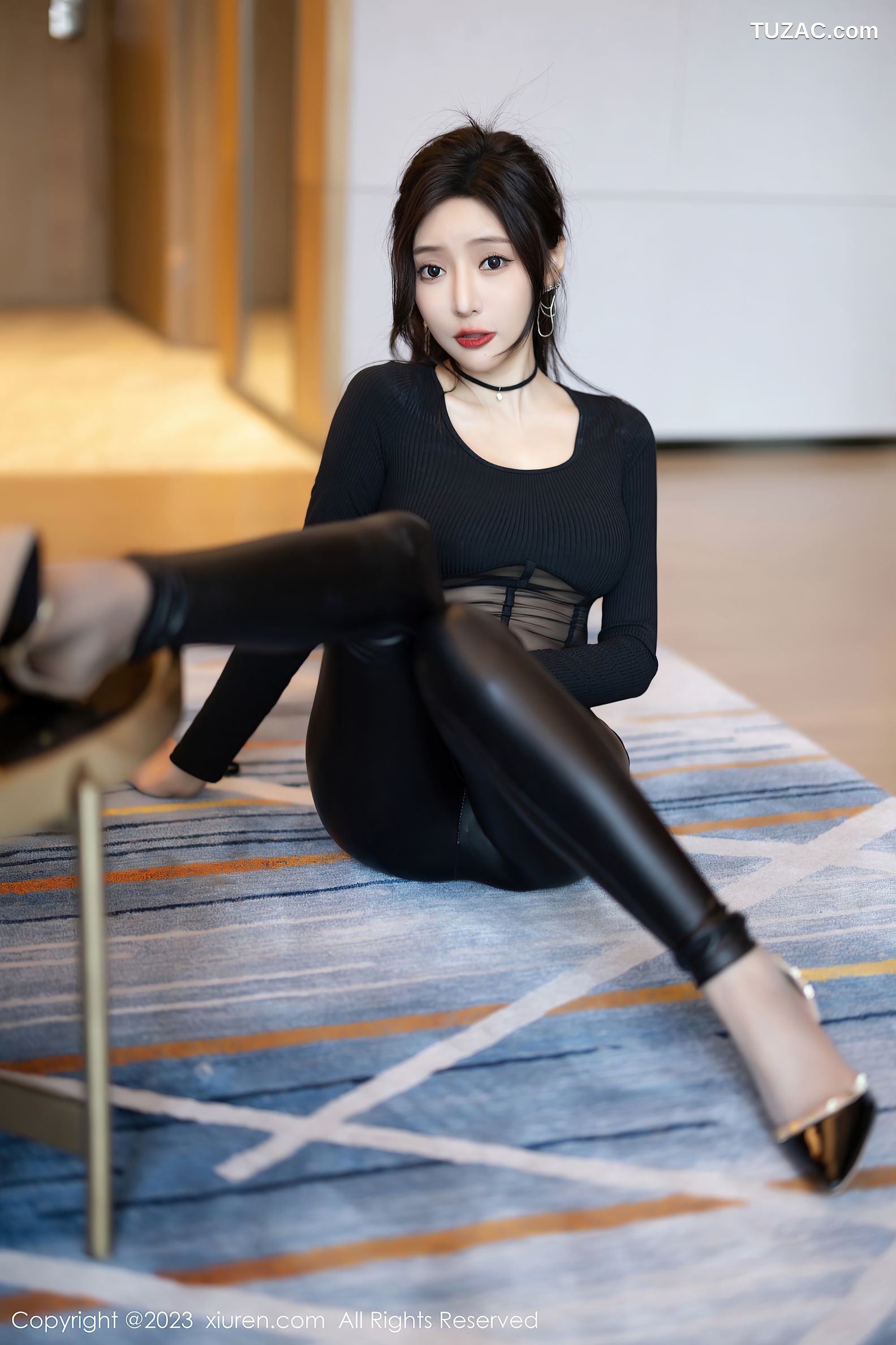 XiuRen秀人网-6663-王馨瑶Yanni-黑皮长裤性感黑色轻透连体衣-2023.04.28