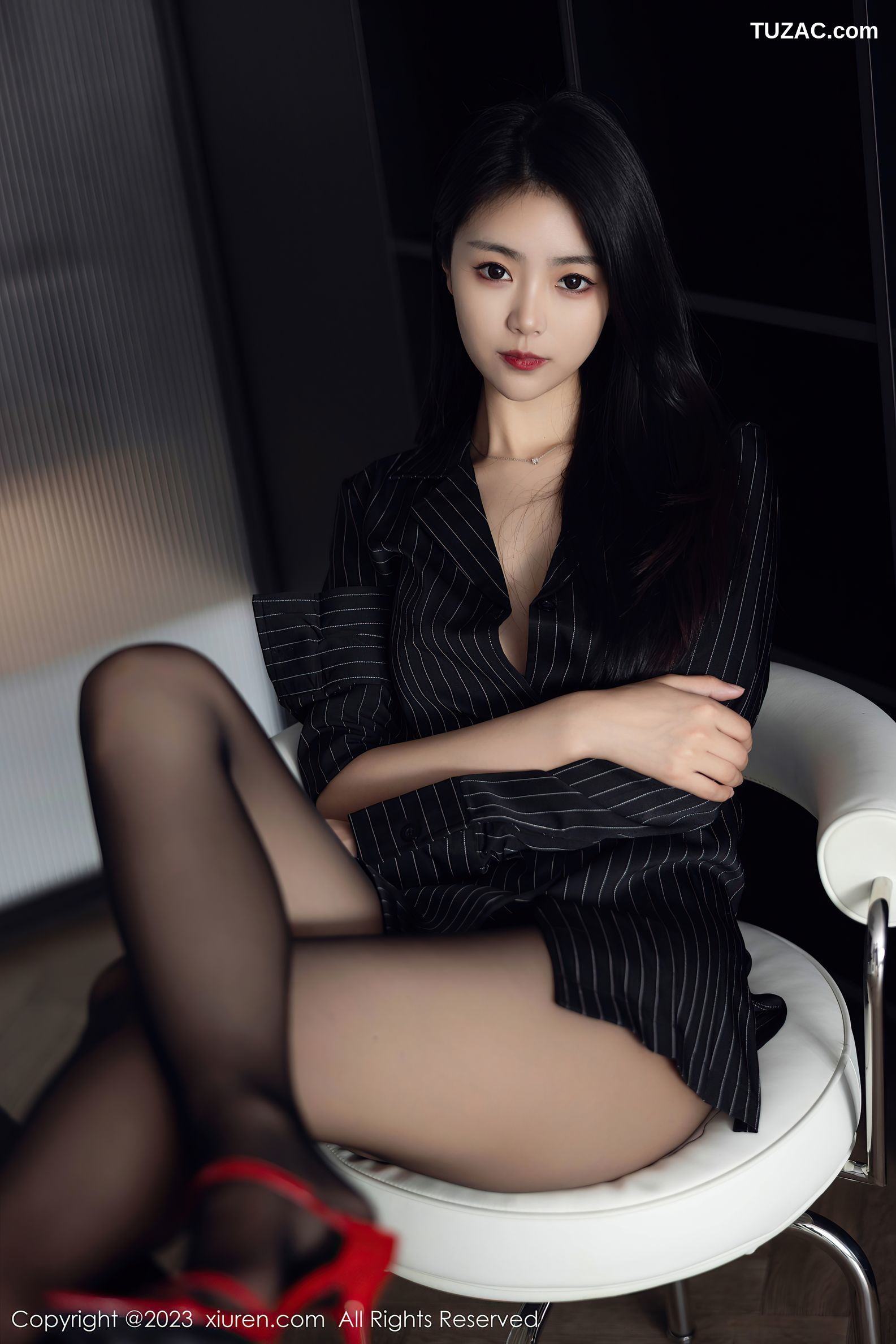 XiuRen秀人网-6677-可乐Vicky-黑色条纹上衣超薄黑丝-2023.05.05