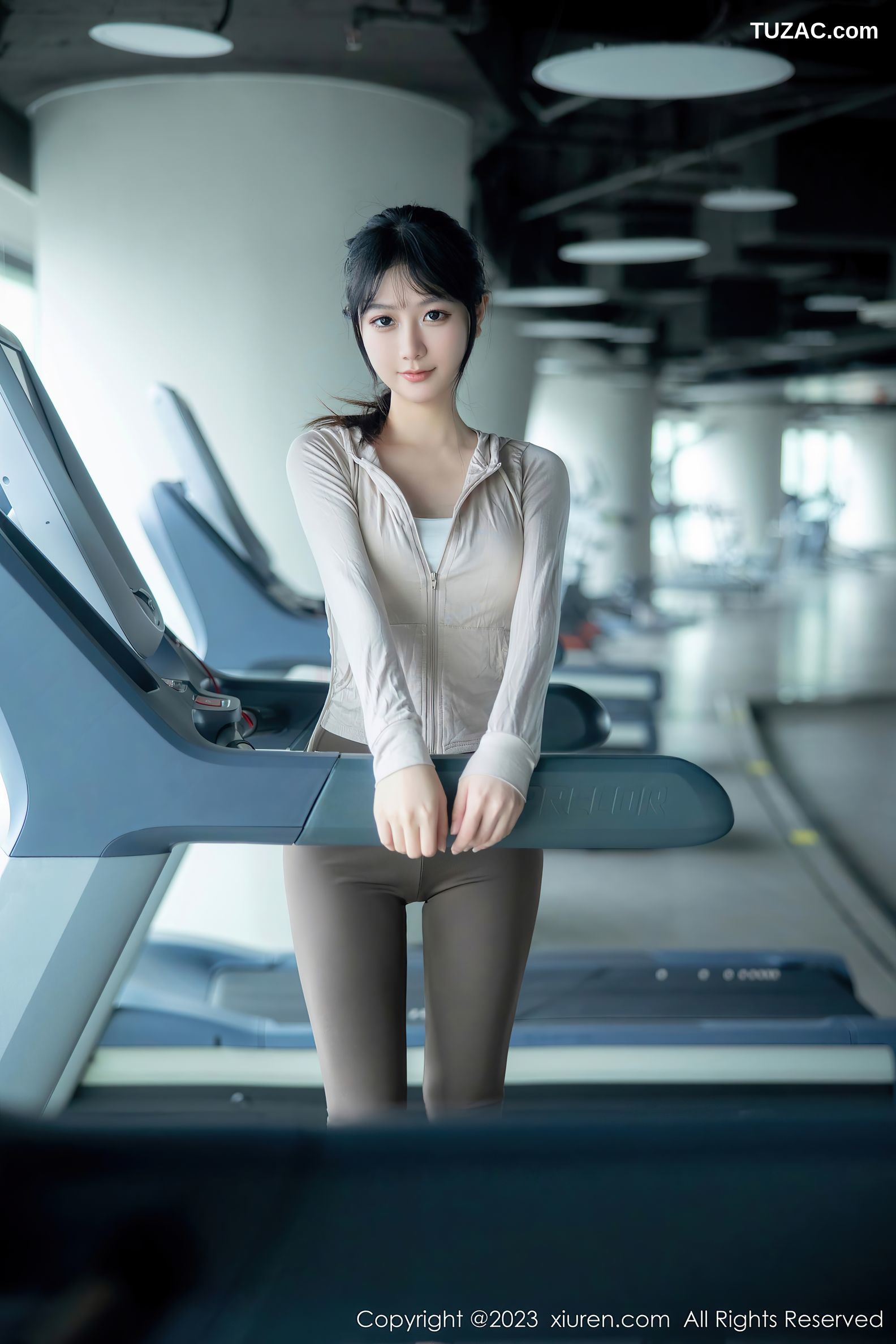 XiuRen秀人网-6683-幼幼-健身房场景性感浅色运动服饰-2023.05.05