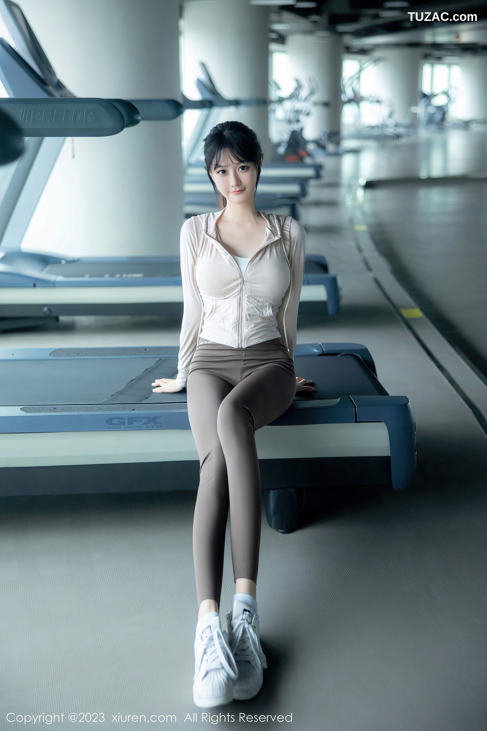 XiuRen秀人网-6683-幼幼-健身房场景性感浅色运动服饰-2023.05.05