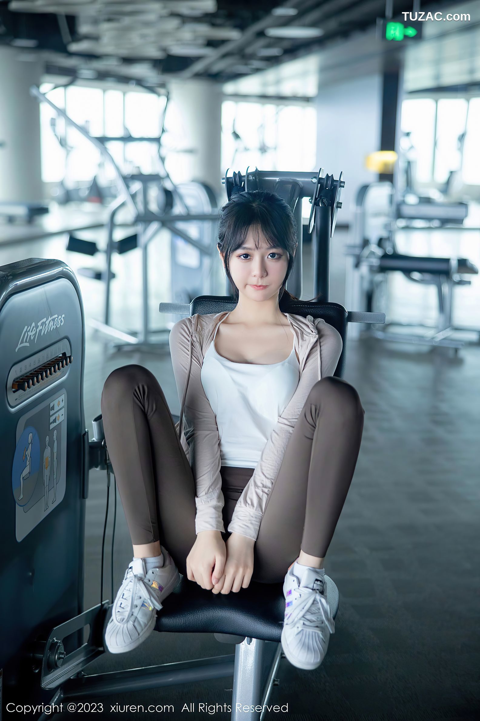 XiuRen秀人网-6683-幼幼-健身房场景性感浅色运动服饰-2023.05.05
