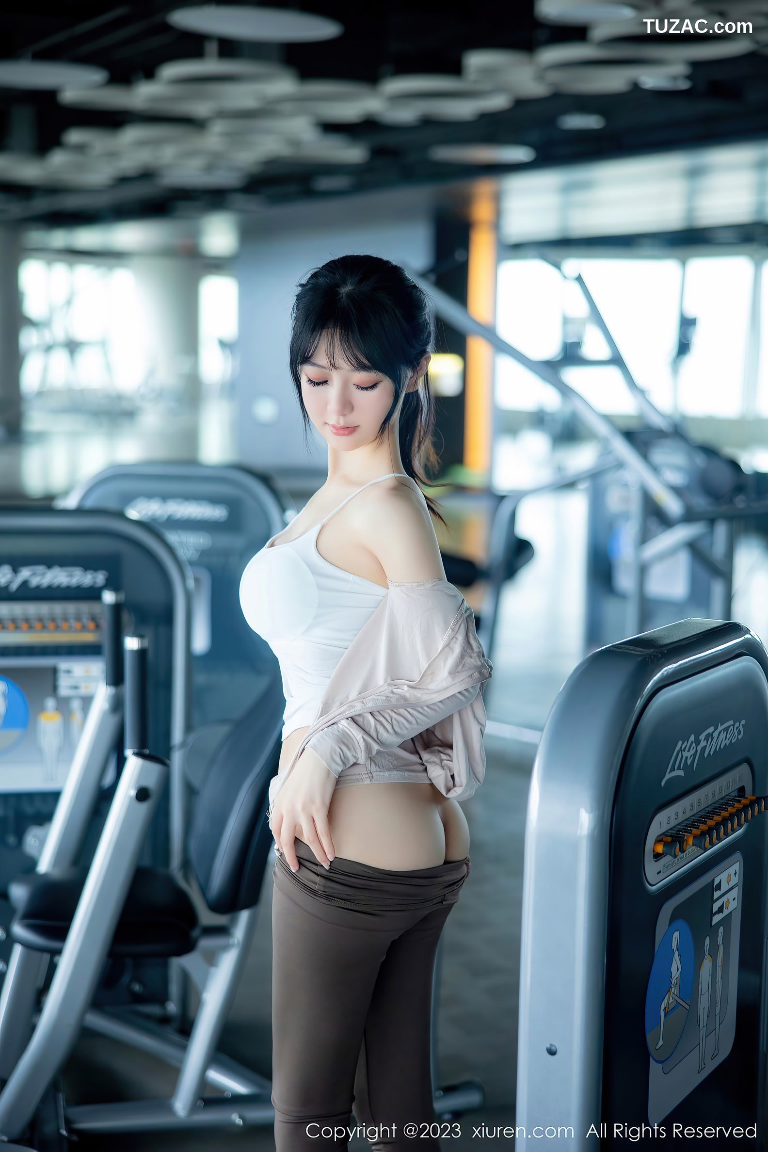 XiuRen秀人网-6683-幼幼-健身房场景性感浅色运动服饰-2023.05.05