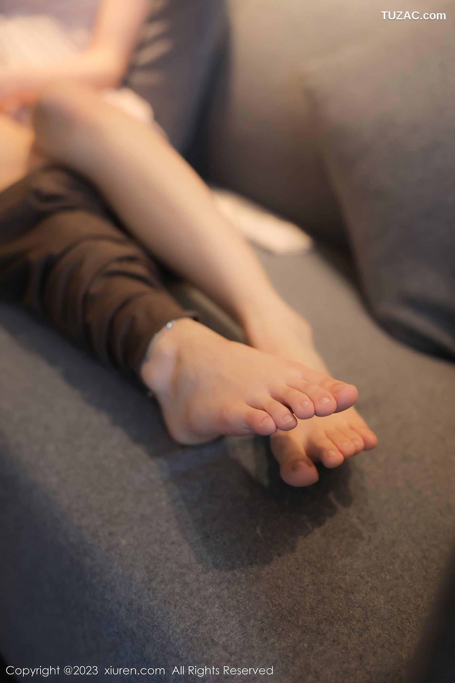 XiuRen秀人网-6683-幼幼-健身房场景性感浅色运动服饰-2023.05.05