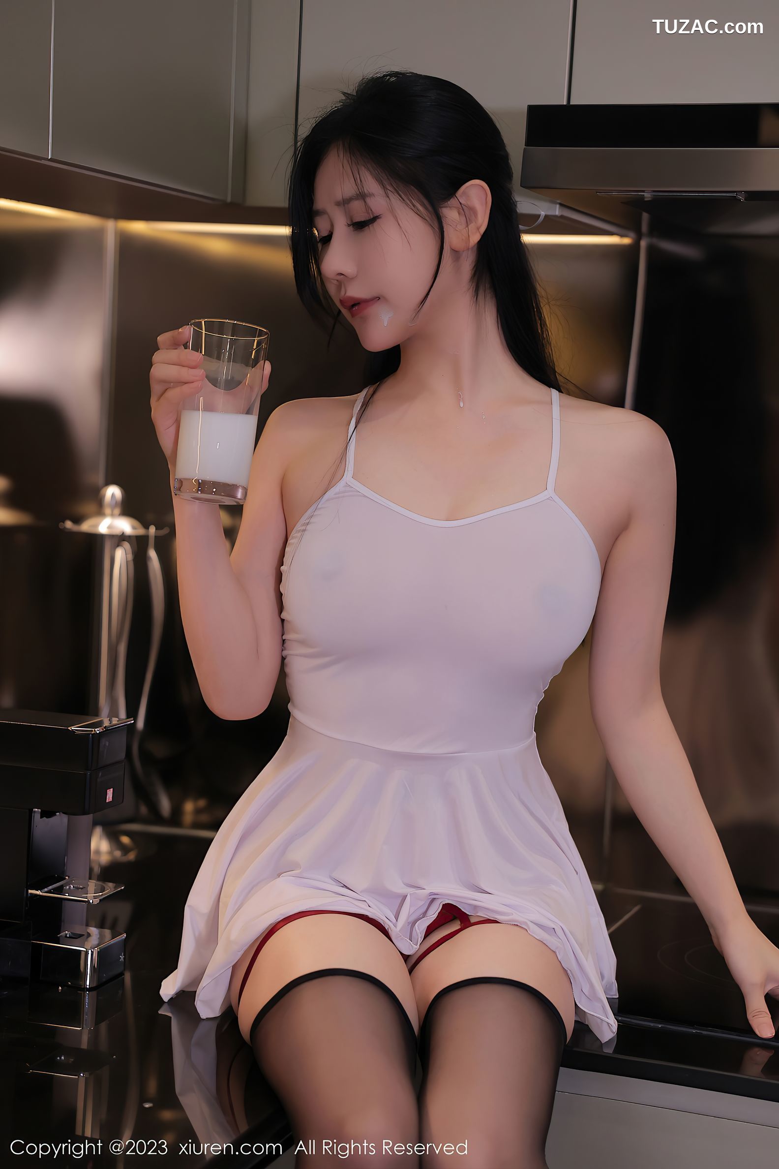 XiuRen秀人网-6696-尹甜甜-白色轻透吊带裙黑丝吊带袜-2023.05.08