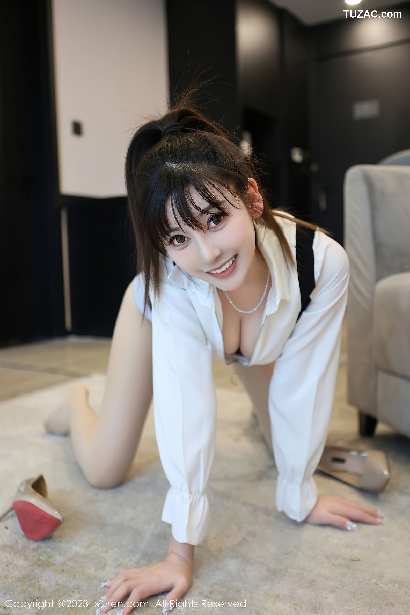XiuRen秀人网-6700-夏希-白T背带短裙蕾丝内衣肉丝-2023.05.09