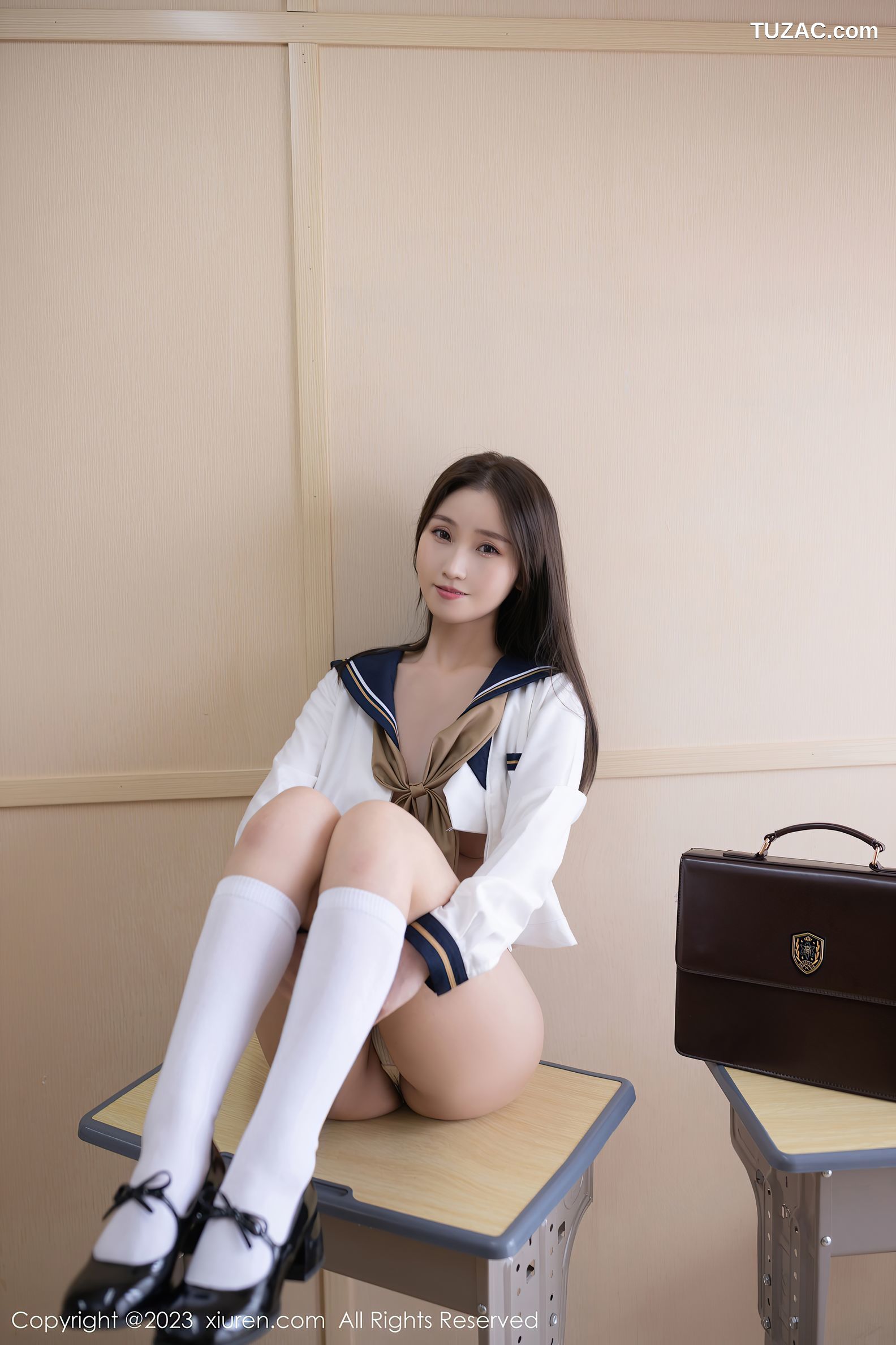 XiuRen秀人网-6709-杏子Yada-性感白色学妹制服-2023.05.10