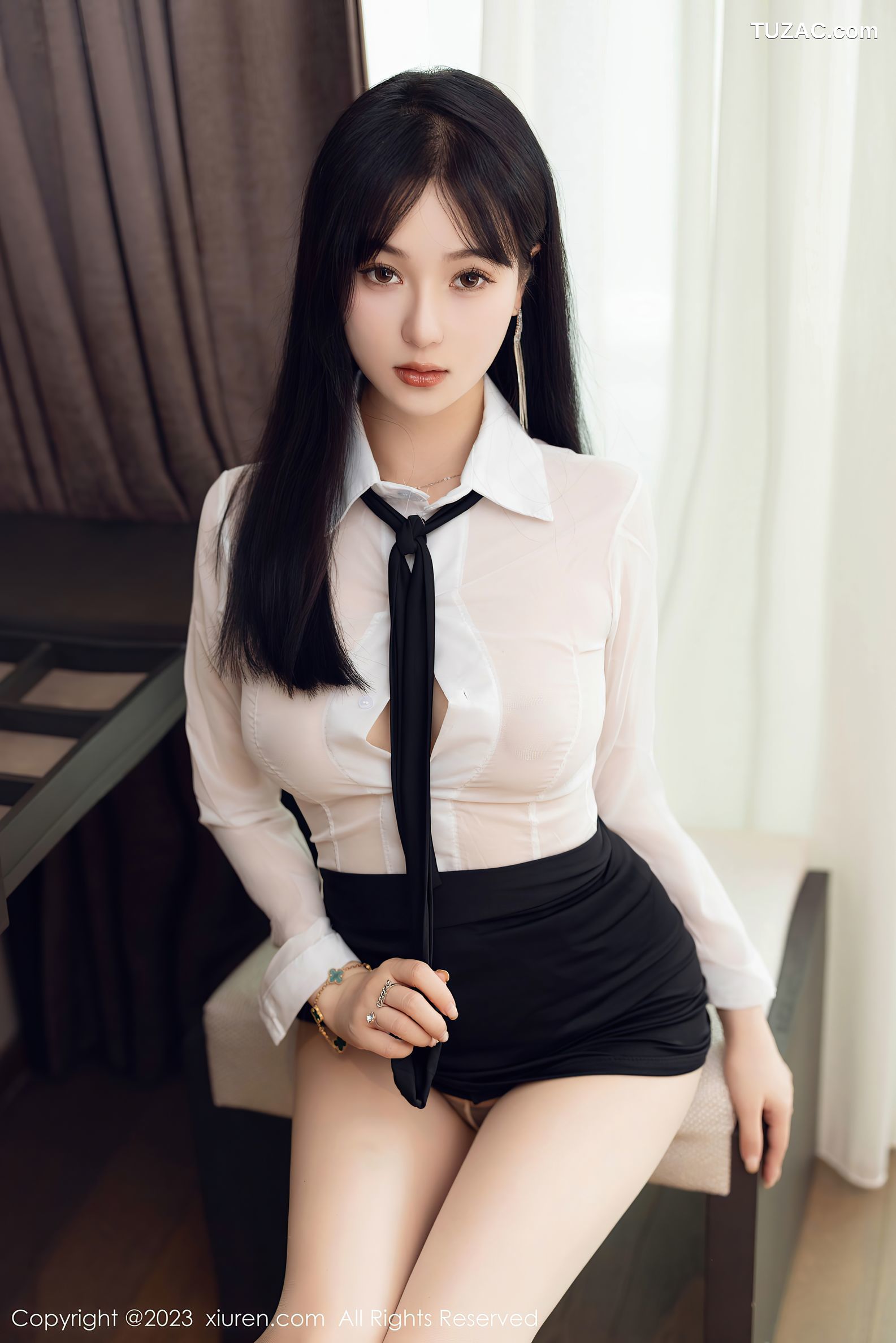 XiuRen秀人网-6710-柚琪Rich-白色轻透衣黑短裙-2023.05.10