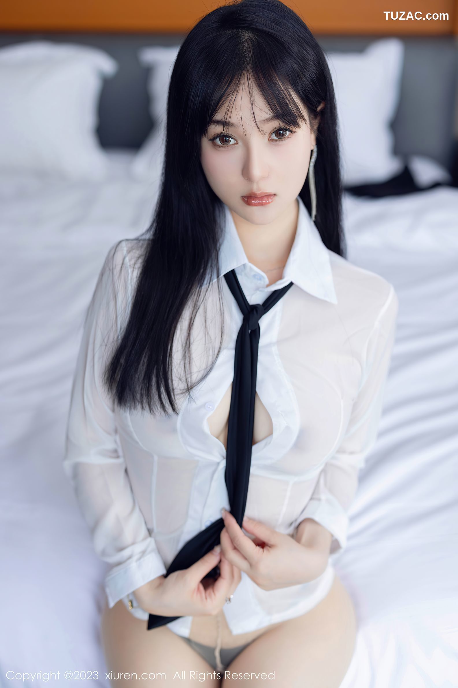 XiuRen秀人网-6710-柚琪Rich-白色轻透衣黑短裙-2023.05.10