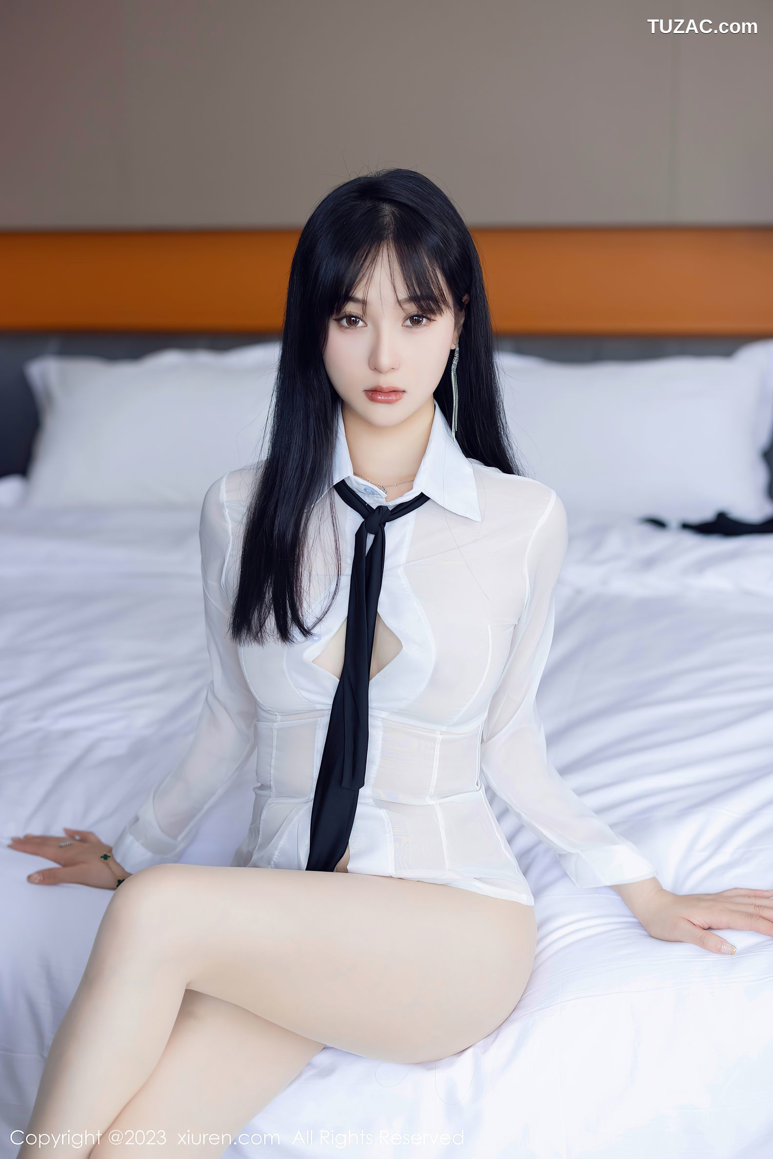 XiuRen秀人网-6710-柚琪Rich-白色轻透衣黑短裙-2023.05.10