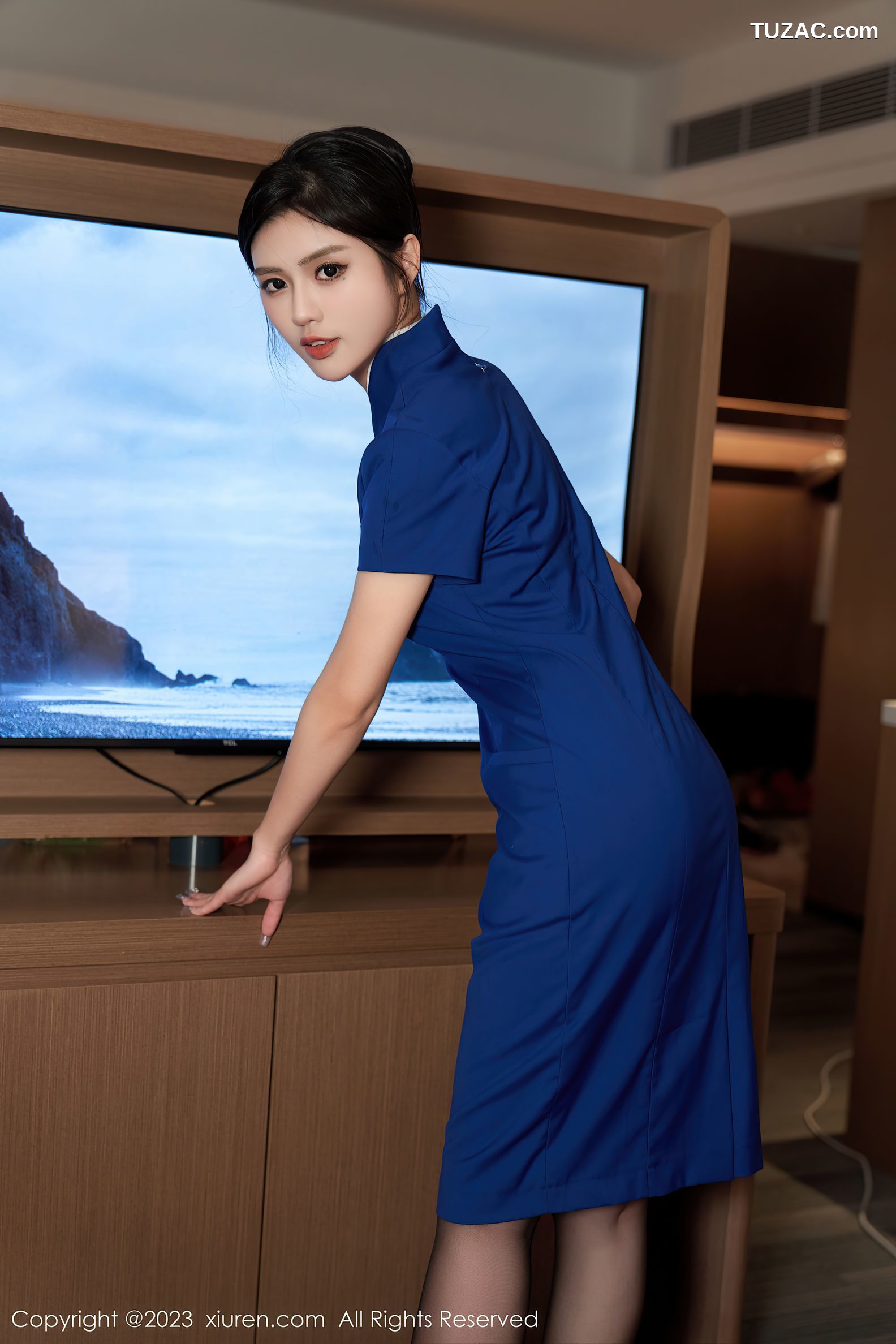 XiuRen秀人网-6720-浅浅Danny-深蓝技师制服-红色高开叉情趣服-2023.05.11
