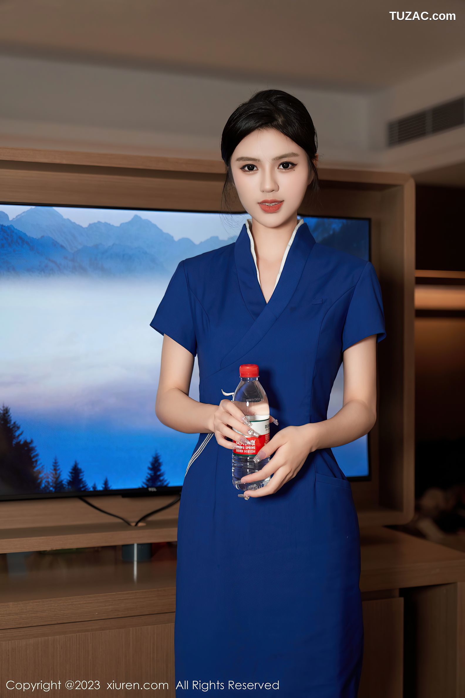 XiuRen秀人网-6720-浅浅Danny-深蓝技师制服-红色高开叉情趣服-2023.05.11