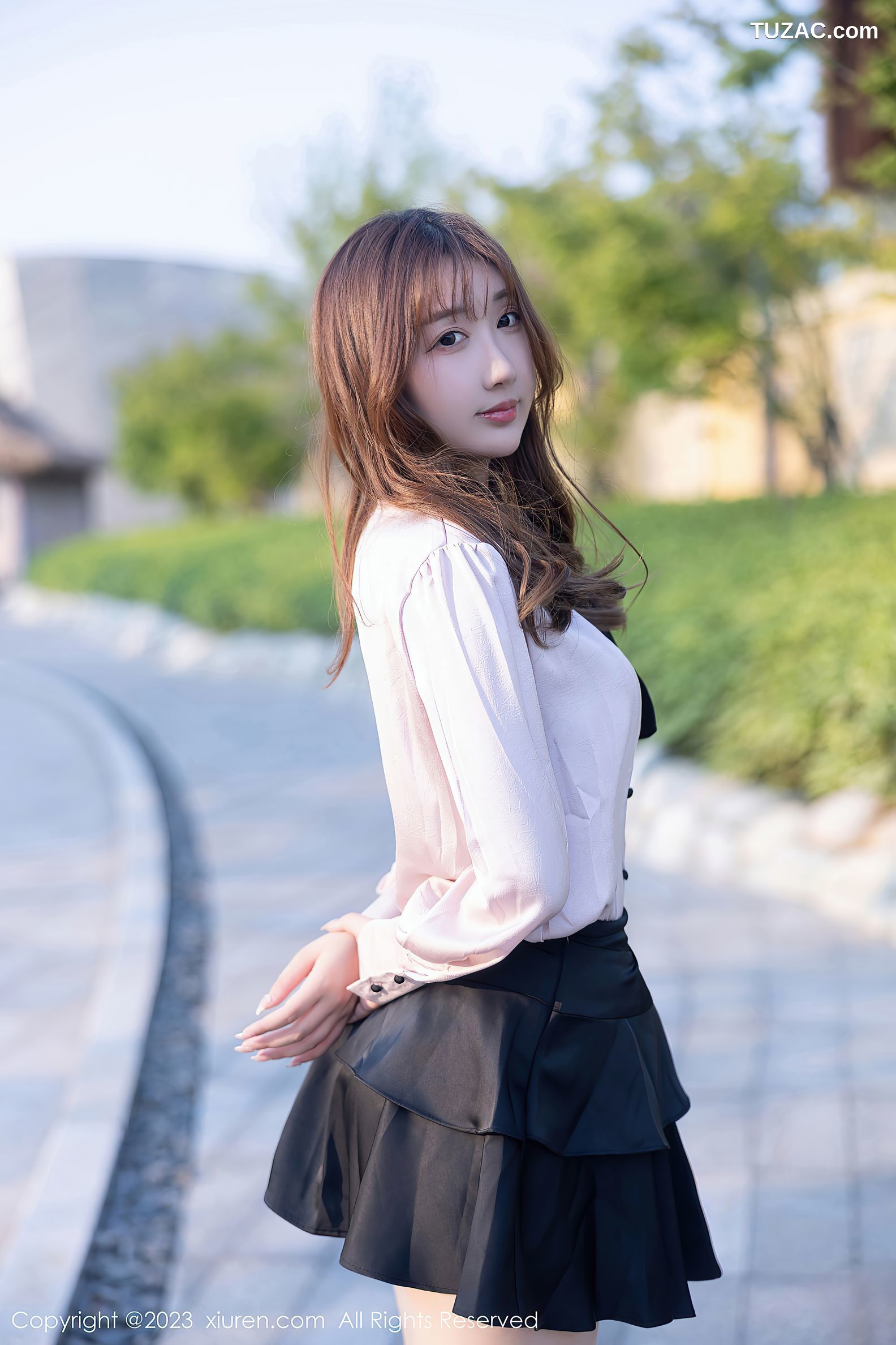 XiuRen秀人网-6721-江真-淡粉色T恤黑短裙黑色轻透内衣-2023.05.11