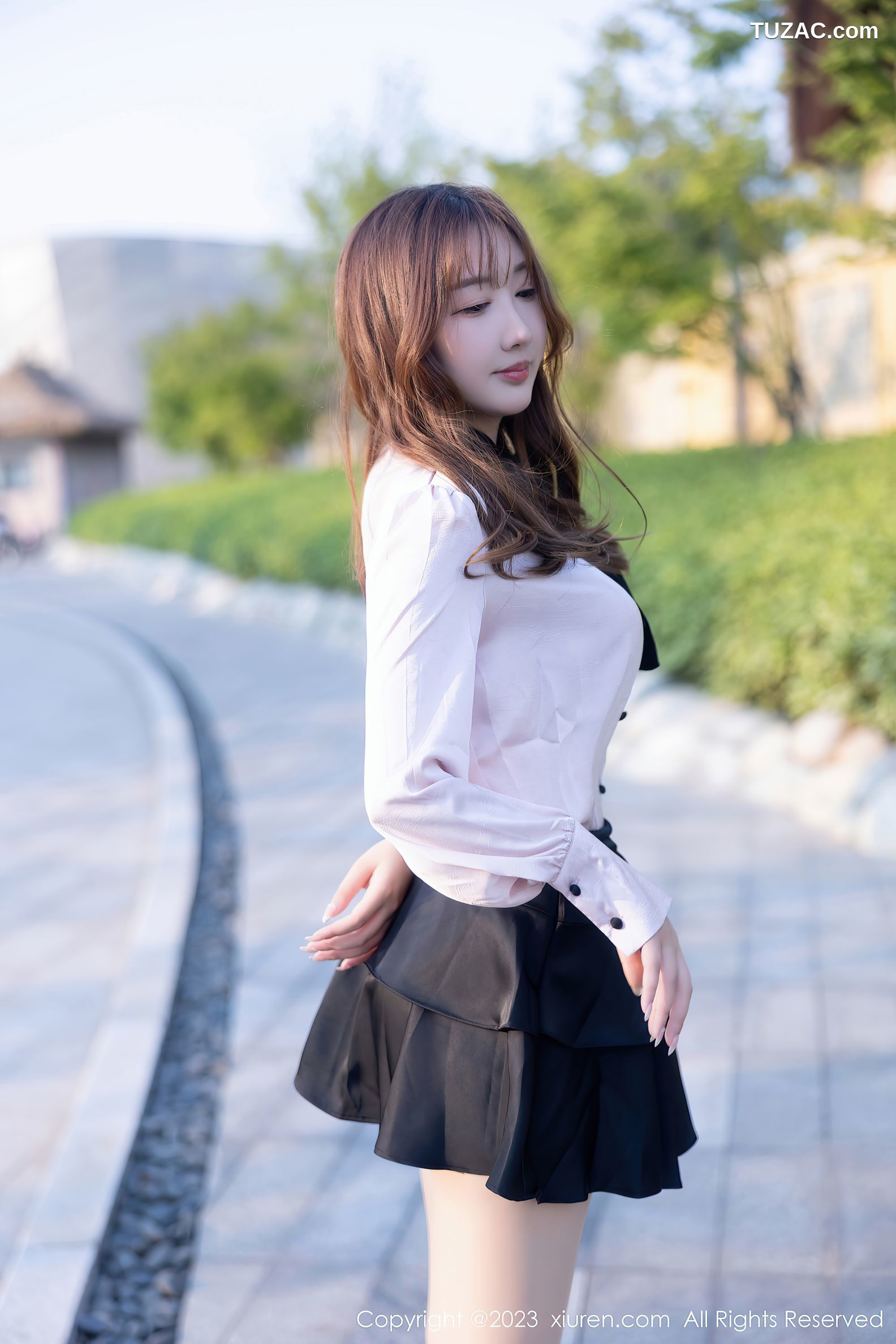 XiuRen秀人网-6721-江真-淡粉色T恤黑短裙黑色轻透内衣-2023.05.11