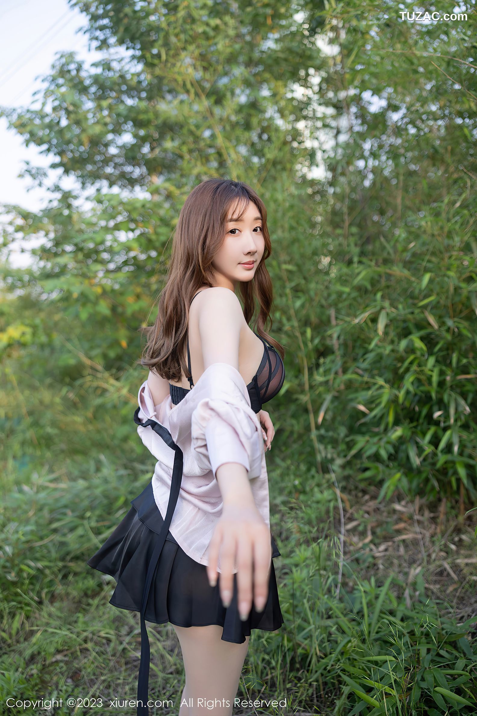 XiuRen秀人网-6721-江真-淡粉色T恤黑短裙黑色轻透内衣-2023.05.11