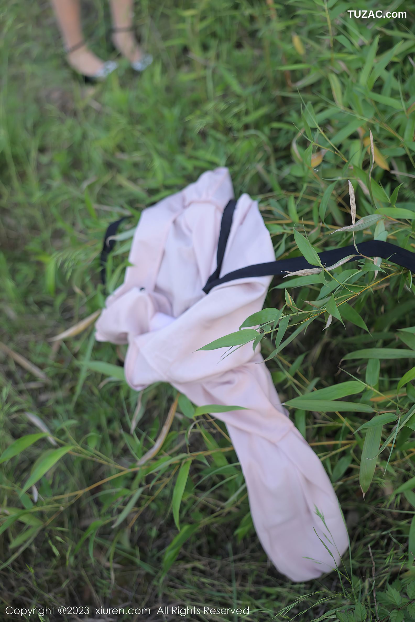 XiuRen秀人网-6721-江真-淡粉色T恤黑短裙黑色轻透内衣-2023.05.11