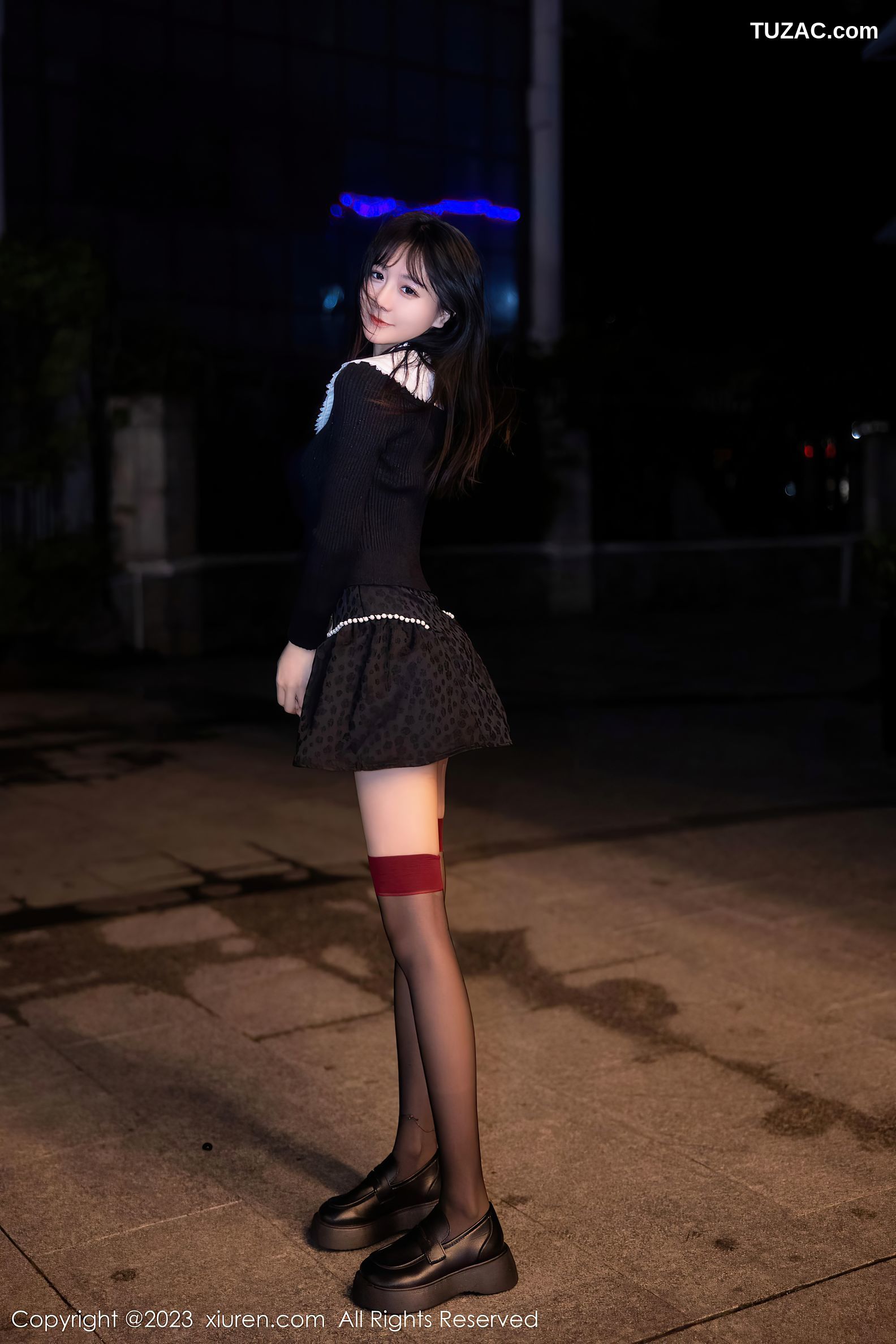 XiuRen秀人网-6724-幼幼-喝酒主题黑色情趣服黑丝袜-2023.05.11