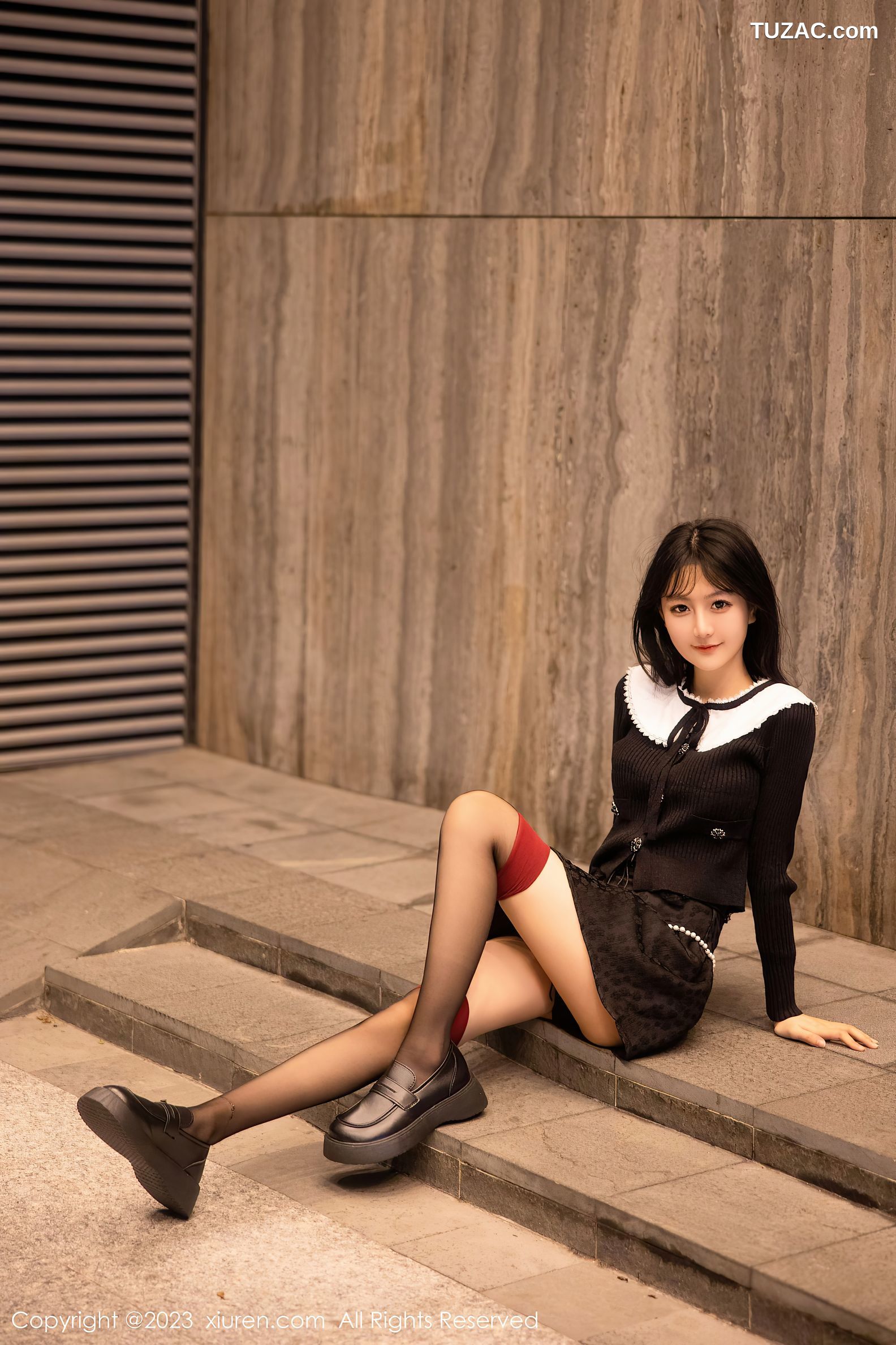 XiuRen秀人网-6724-幼幼-喝酒主题黑色情趣服黑丝袜-2023.05.11