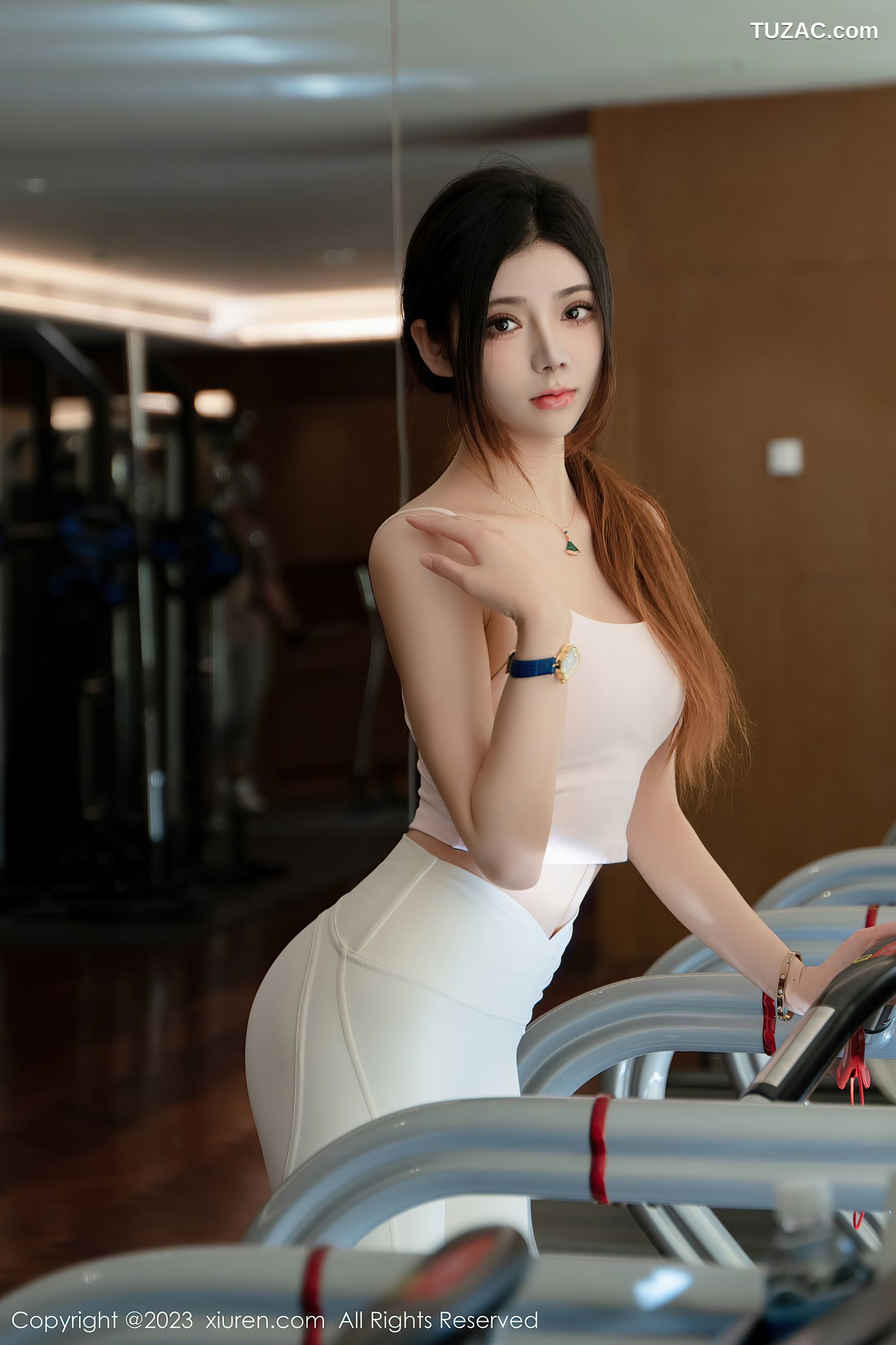 XiuRen秀人网-6734-加朵Babe-健身场所性感粉色瑜伽服-2023.05.15