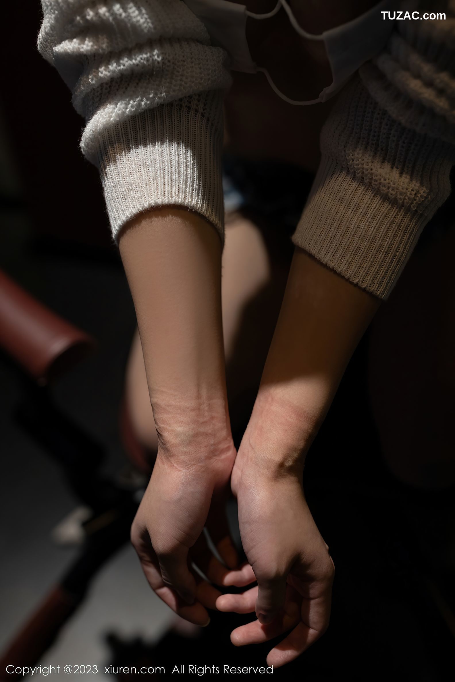 XiuRen秀人网-6752-杏子Yada-白上衣牛仔超短裤-2023.05.17