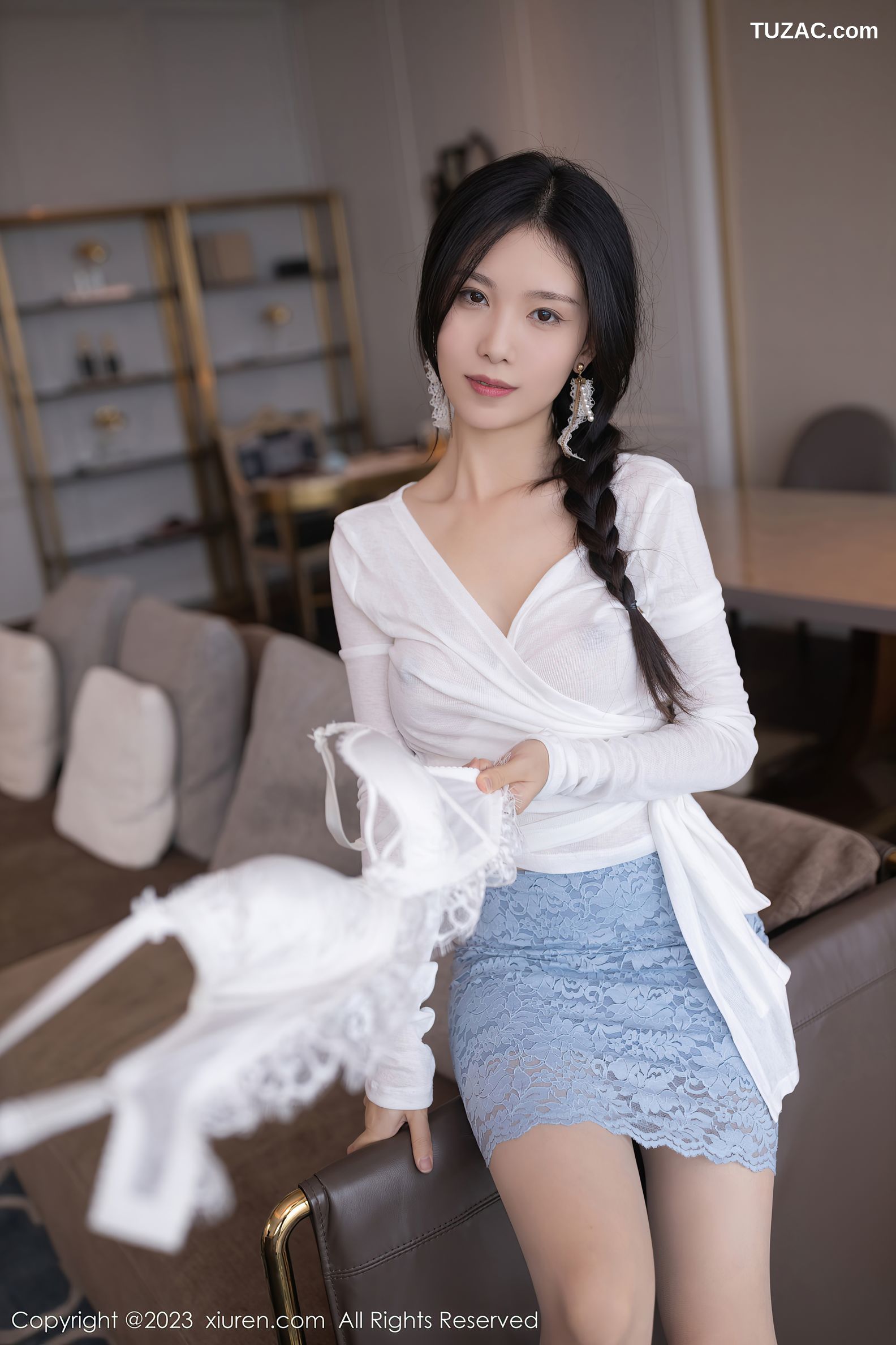 XiuRen秀人网-6754-利世-白色服饰蓝灰短裙原色丝袜-2023.05.17