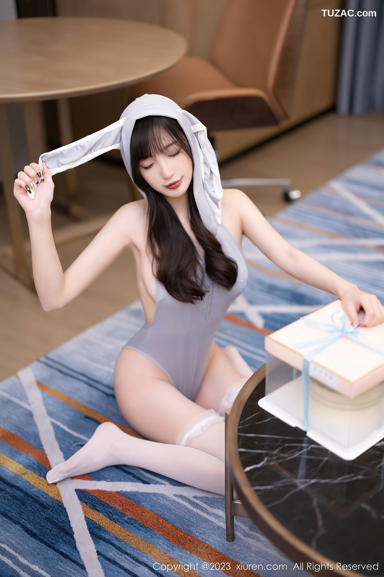 XiuRen秀人网-6762-林星阑-灰色高开叉连体衣白丝袜-2023.05.18