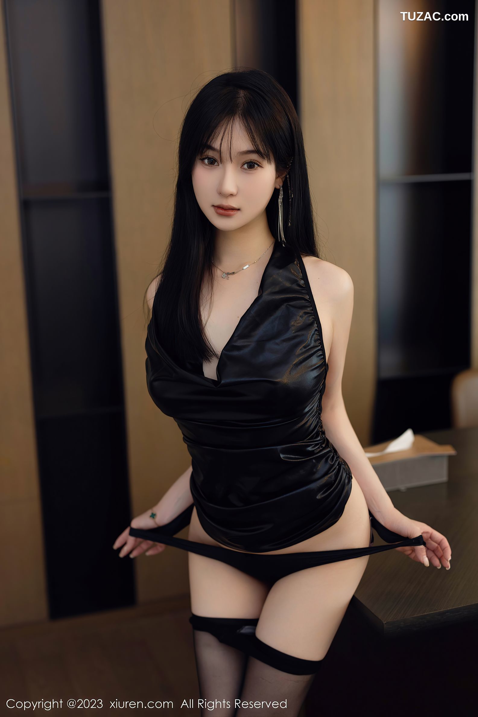 XiuRen秀人网-6785-柚琪Rich-黑色紧身连衣短裙超薄黑丝-2023.05.23