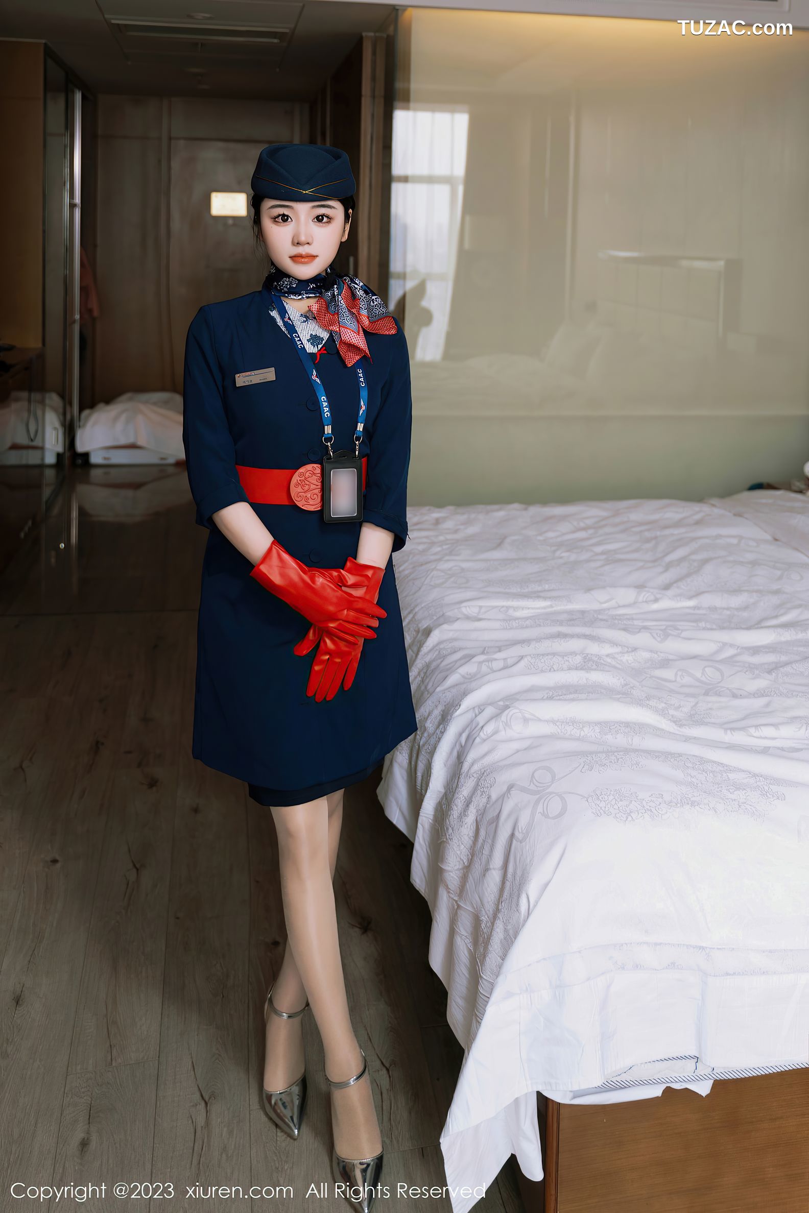 XiuRen秀人网-6790-汐汐爱吃草莓-性感空姐制服黑色内衣-2023.05.24