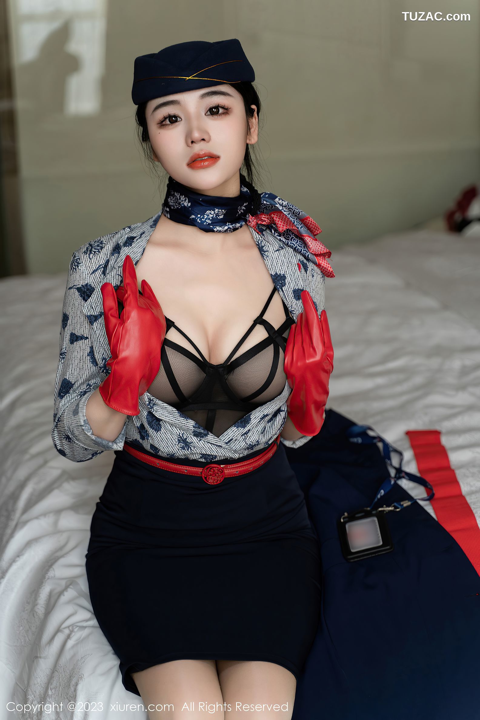XiuRen秀人网-6790-汐汐爱吃草莓-性感空姐制服黑色内衣-2023.05.24