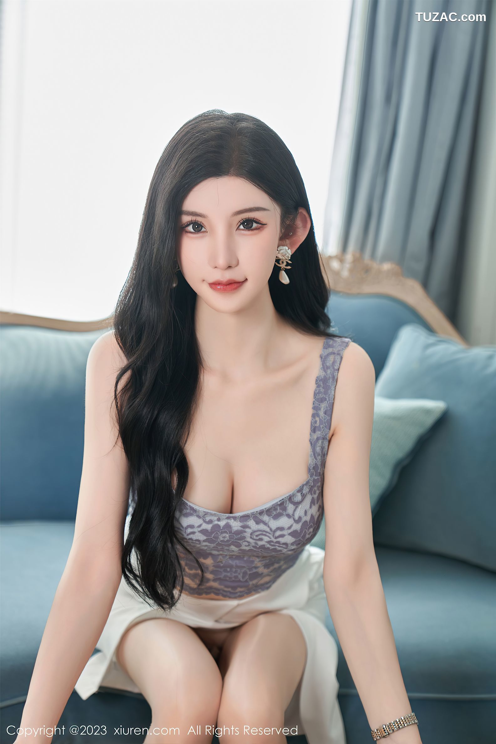 XiuRen秀人网-6811-周于希Sally-吊带短裙超薄肉丝-2023.05.26