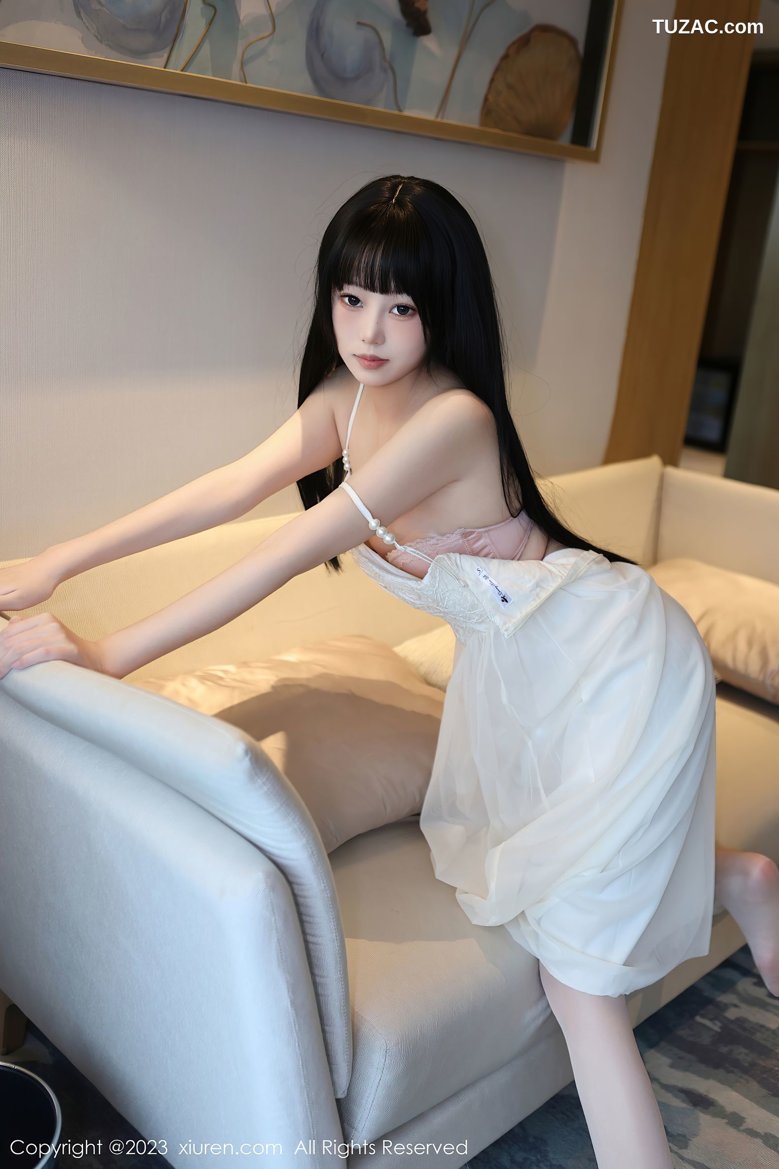 XiuRen秀人网-6828-早川京子-白色吊带连衣裙粉色内衣超薄肉丝-2023.05.31