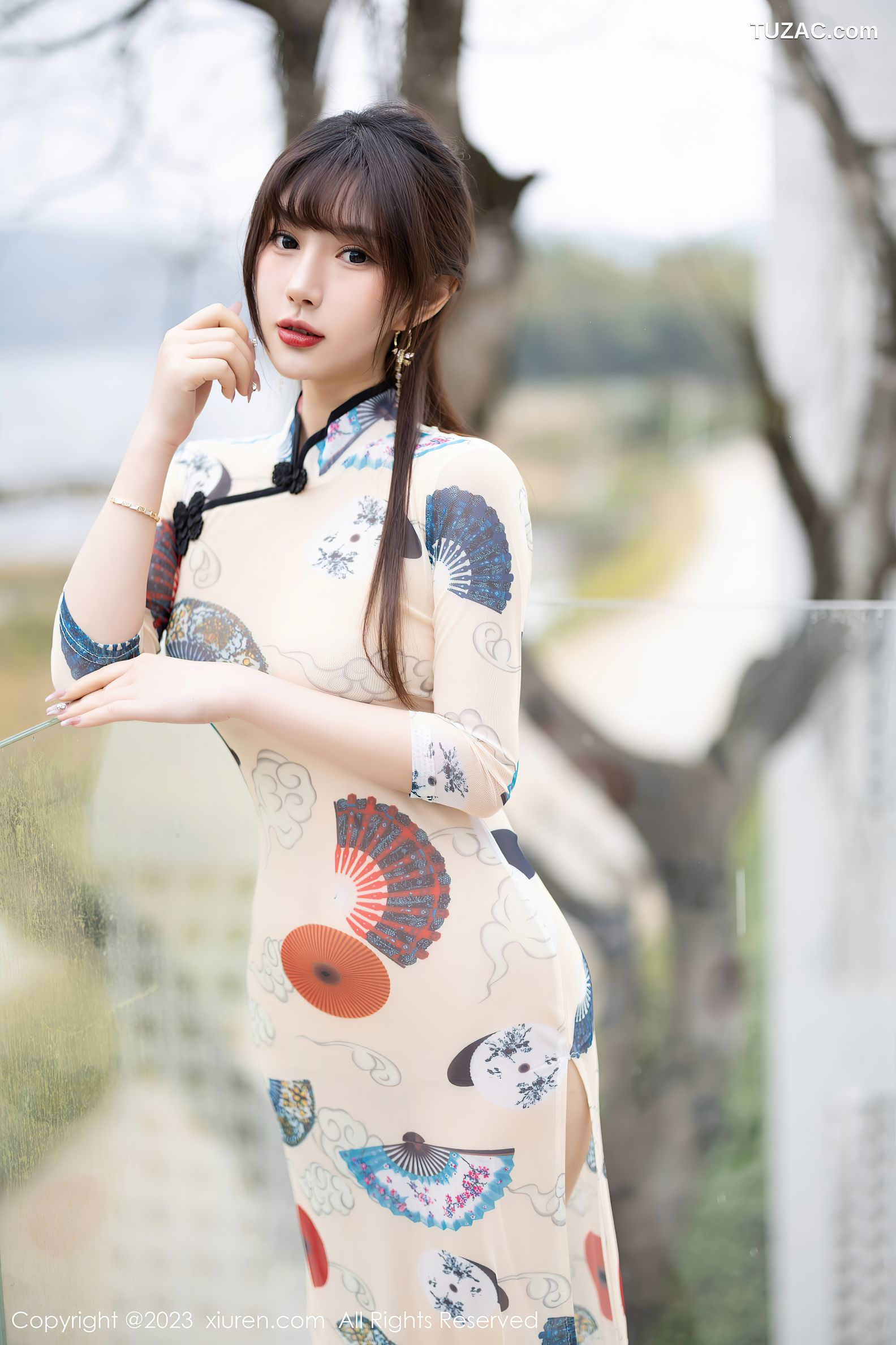 XiuRen秀人网-6831-张欣欣-白色图案旗袍-红色薄纱轻透情趣服-2023.05.31