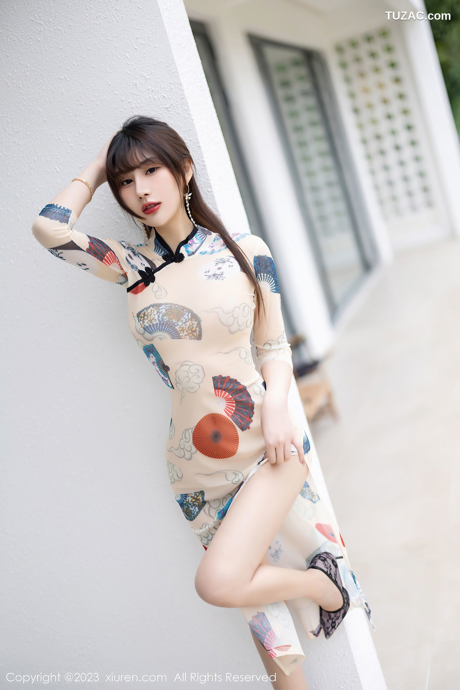 XiuRen秀人网-6831-张欣欣-白色图案旗袍-红色薄纱轻透情趣服-2023.05.31