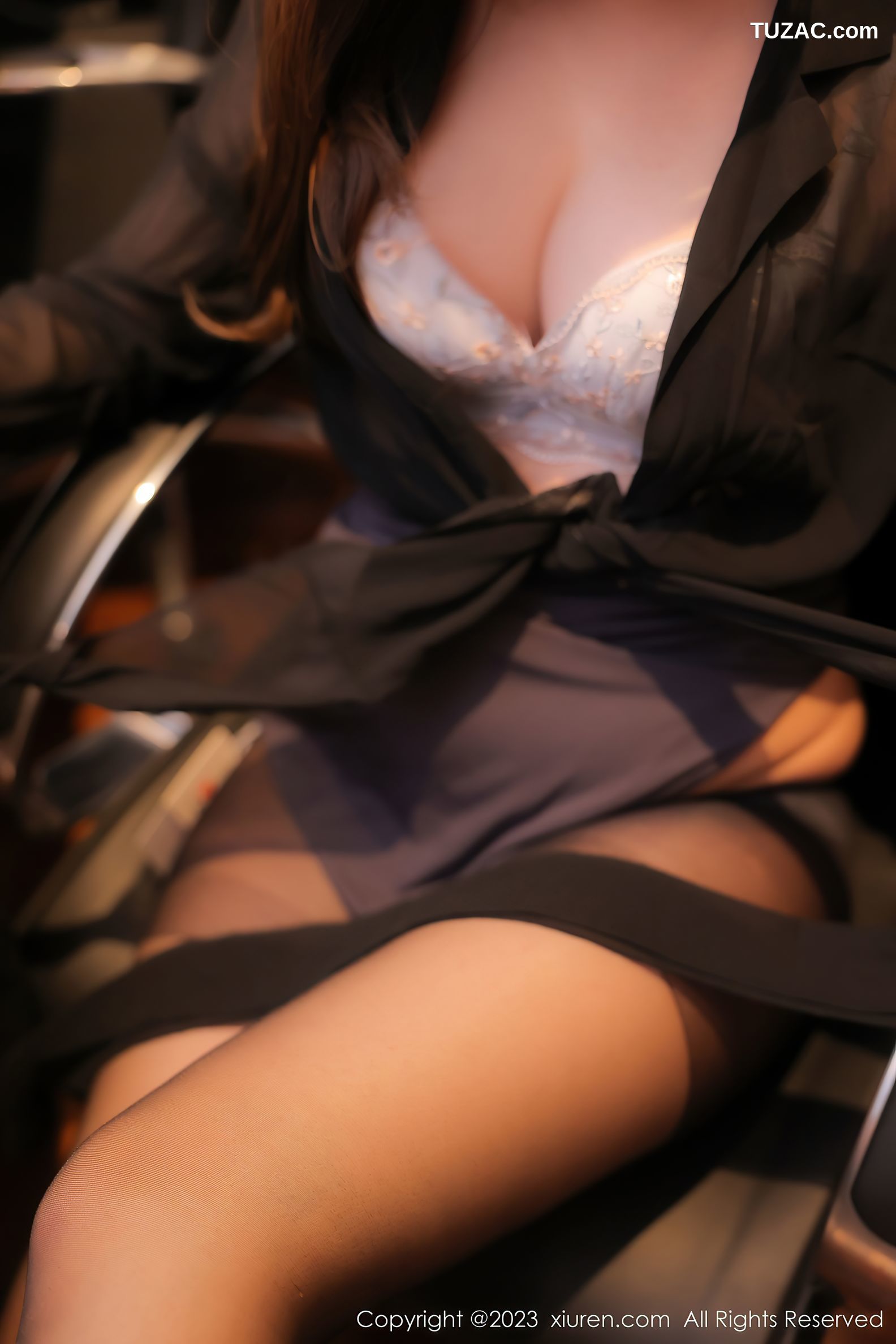 XiuRen秀人网-6848-江真真-性感Ol制服灰色内衣超薄黑丝-2023.06.02