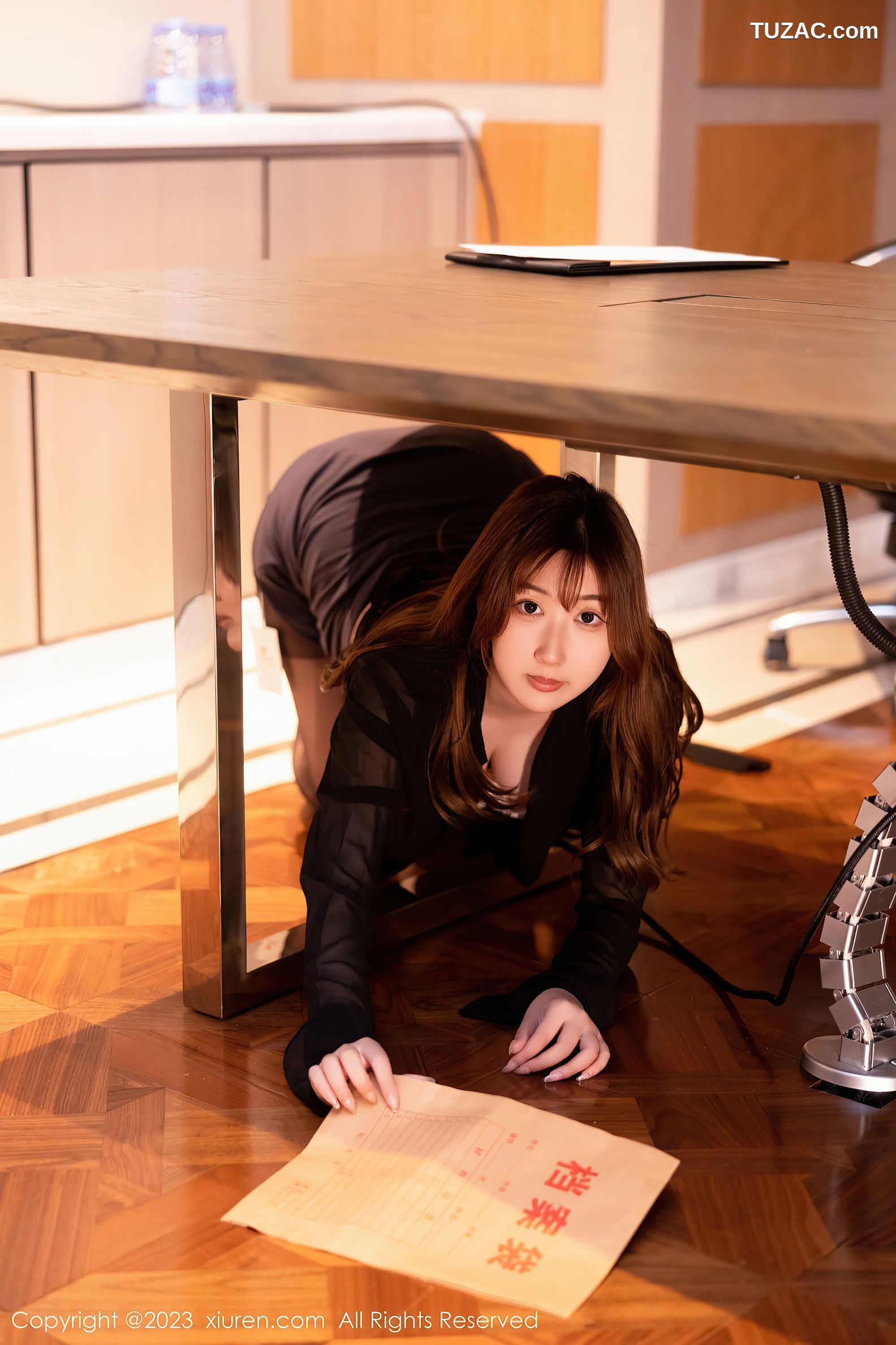 XiuRen秀人网-6848-江真真-性感Ol制服灰色内衣超薄黑丝-2023.06.02